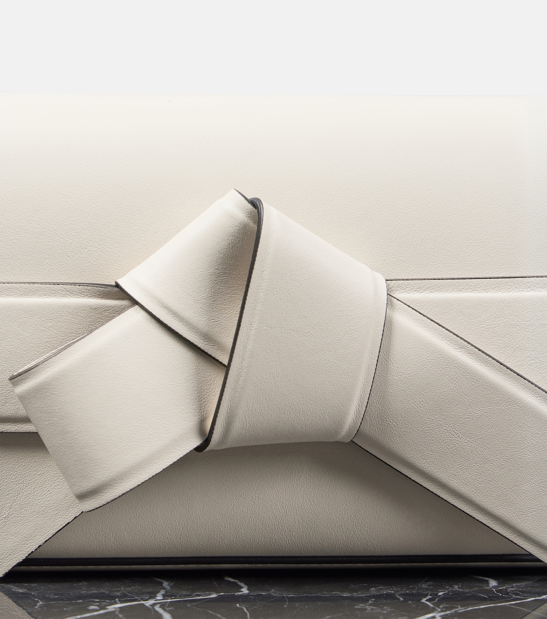 Schultertasche Musubi Small aus Leder | Acne Studios