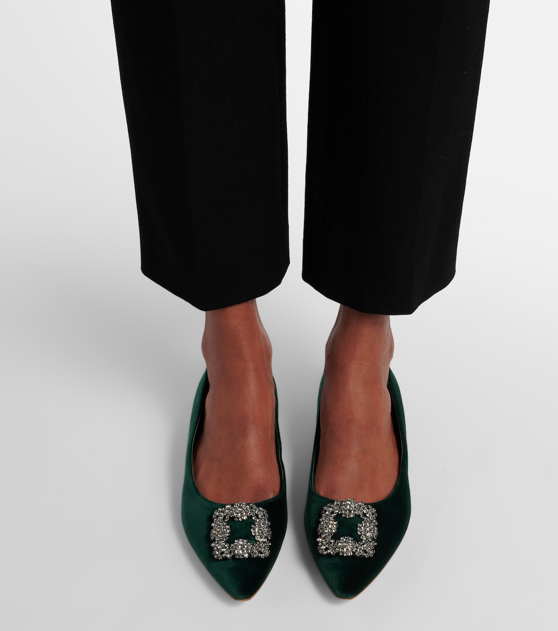 Ballerinas Hangisi aus Samt mit Kristallen | Manolo Blahnik