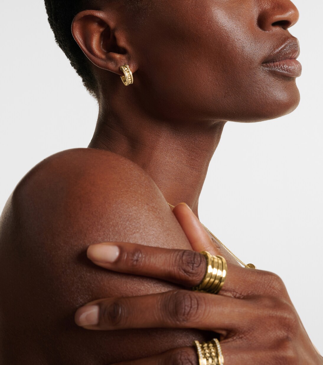 B.zero1 18kt gold hoop earrings with diamonds  | Bvlgari