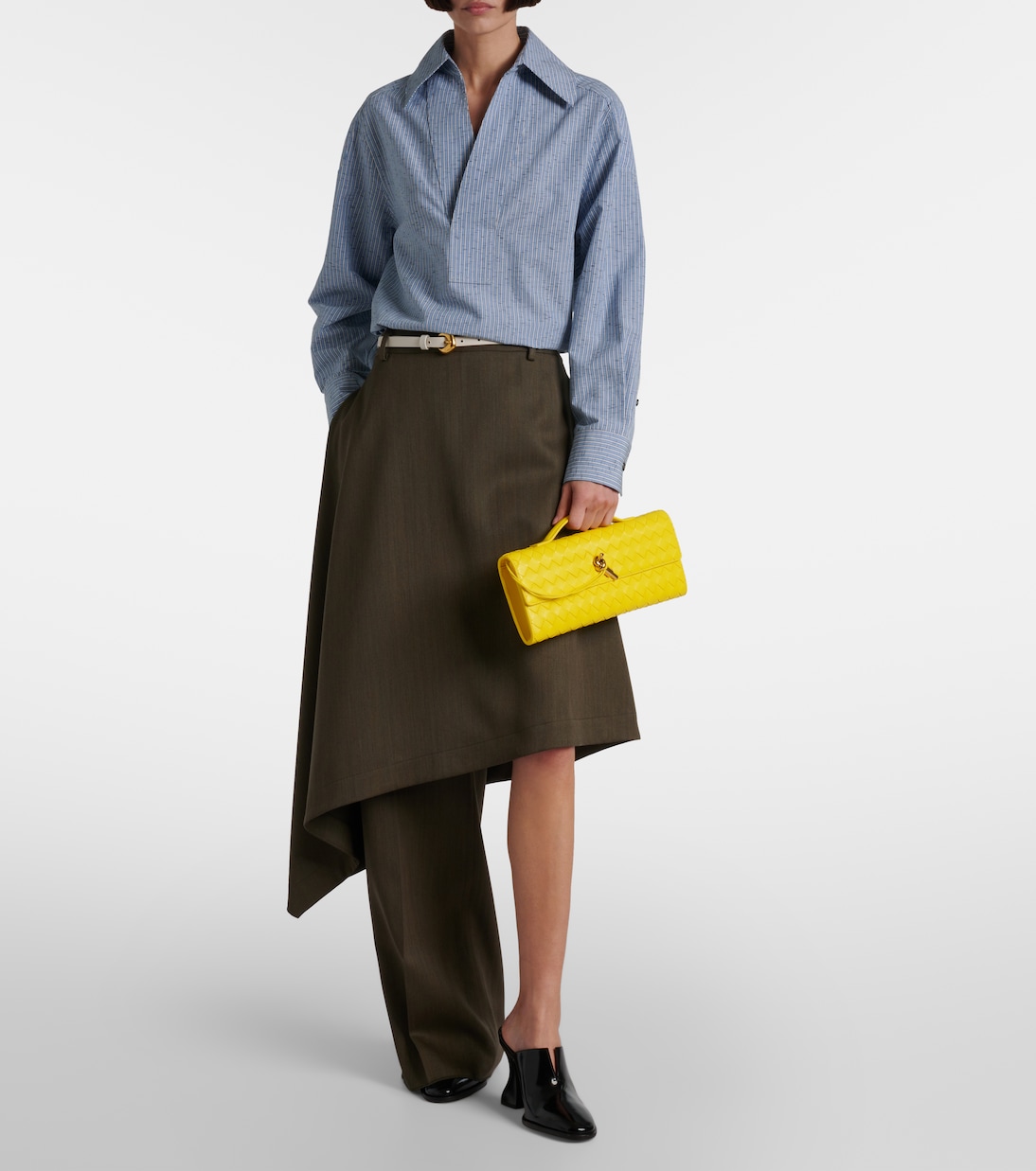 Andiamo Intrecciato leather clutch | Bottega Veneta