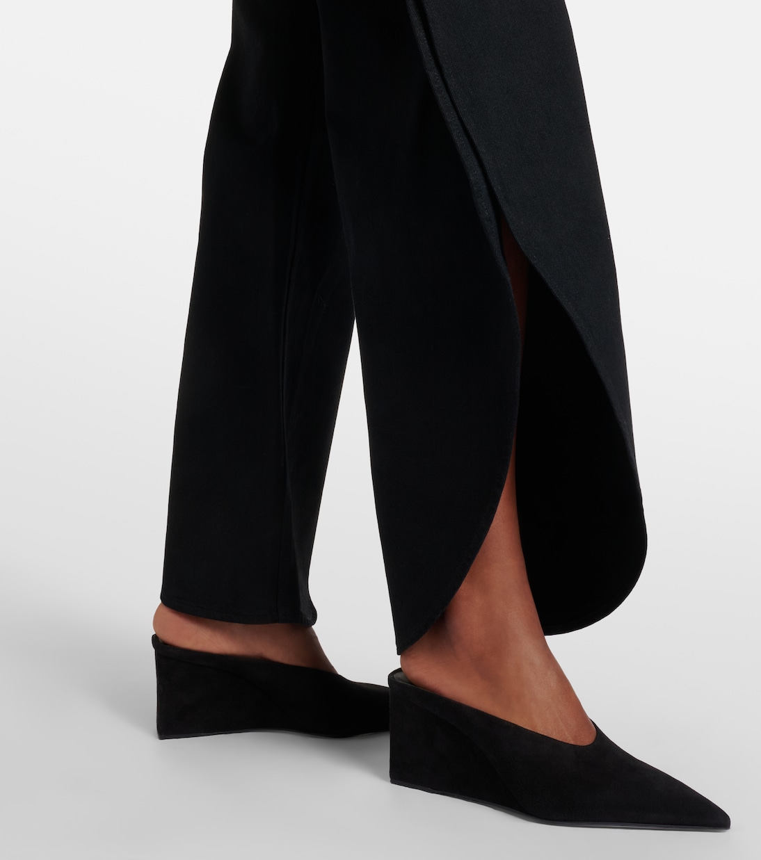 Faded barrel-leg jeans | Alaïa