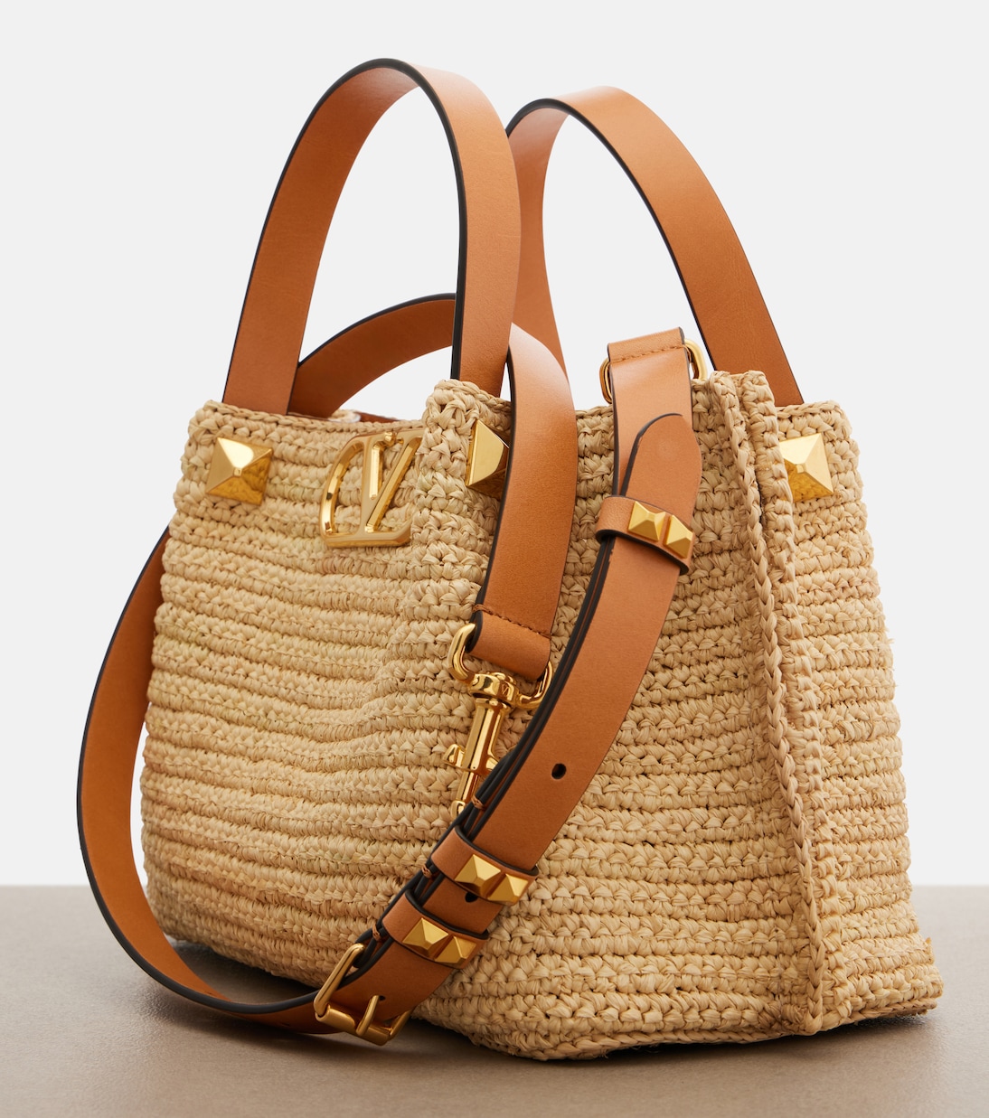 Tote Bag VLogo Small aus Raffiabast | Valentino Garavani