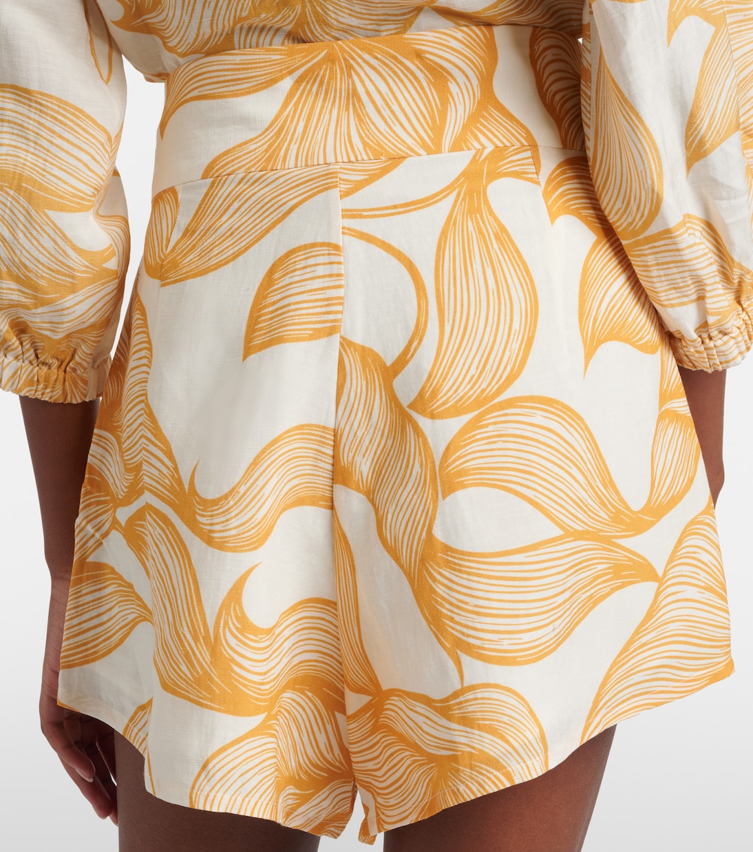 High-Rise Shorts | Adriana Degreas