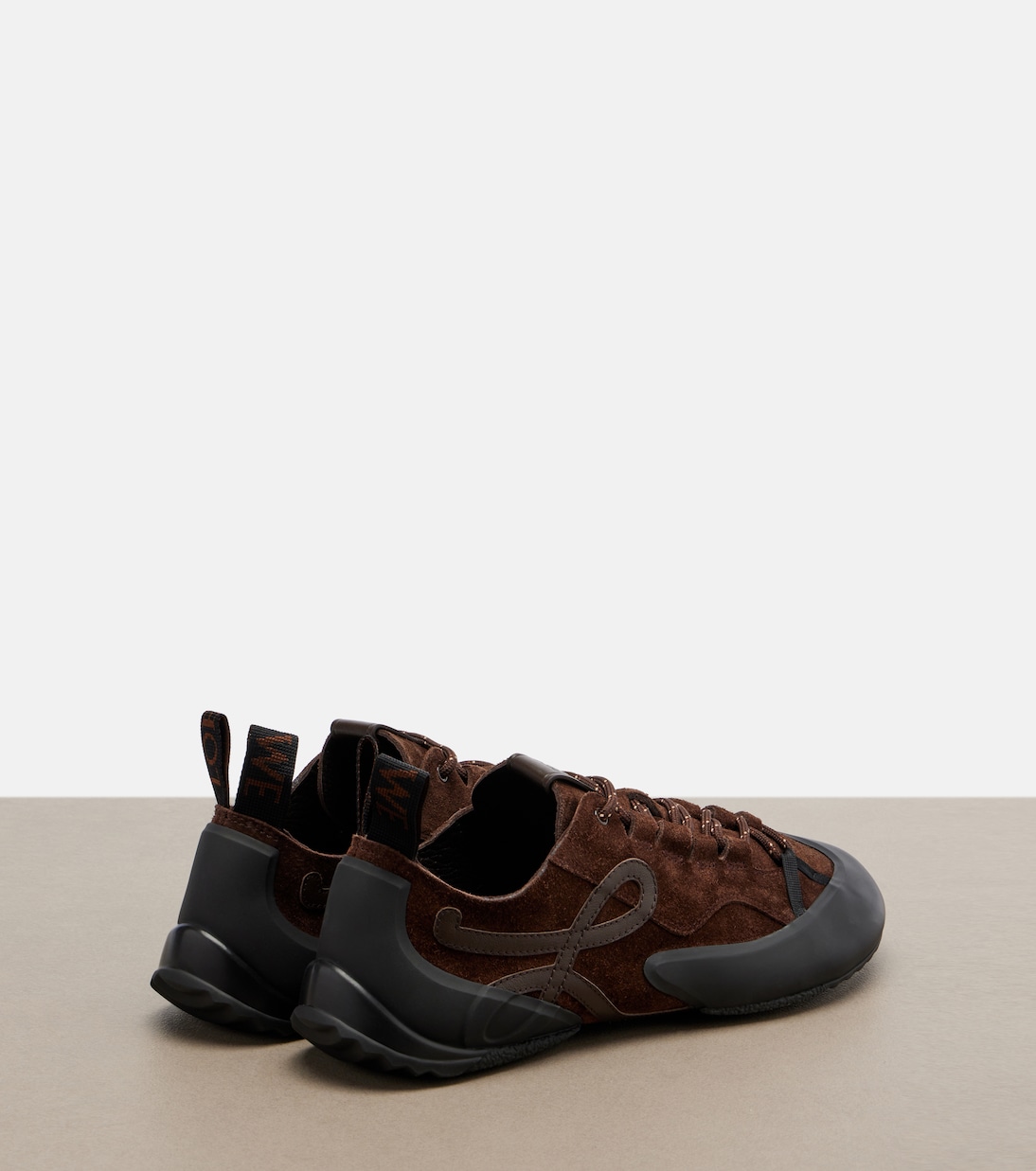 Sneakers Grip Anagram aus Veloursleder | Loewe