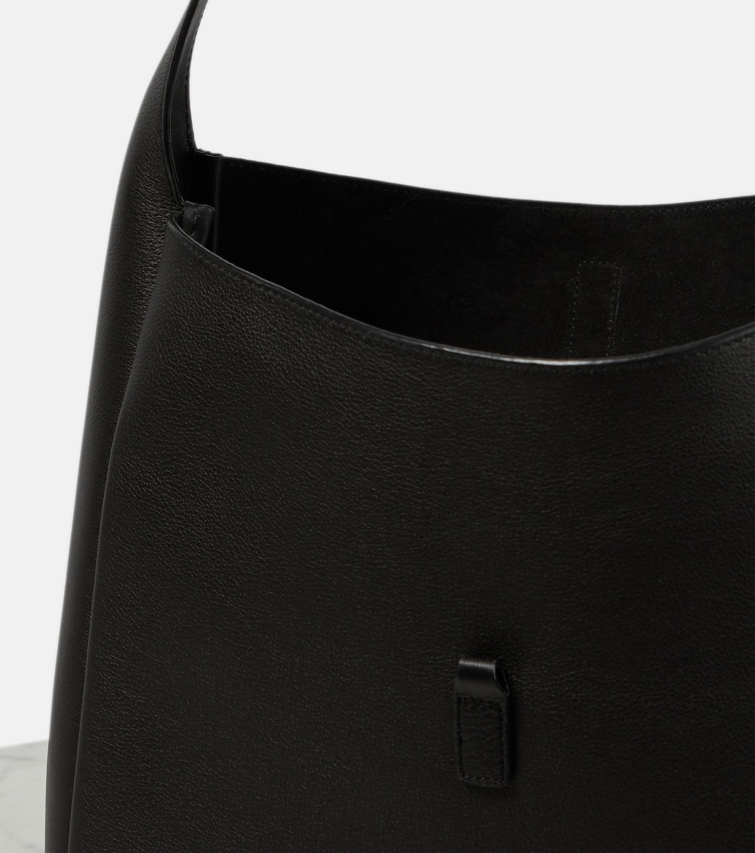 Le 5 à 7 Supple Large leather shoulder bag | Saint Laurent