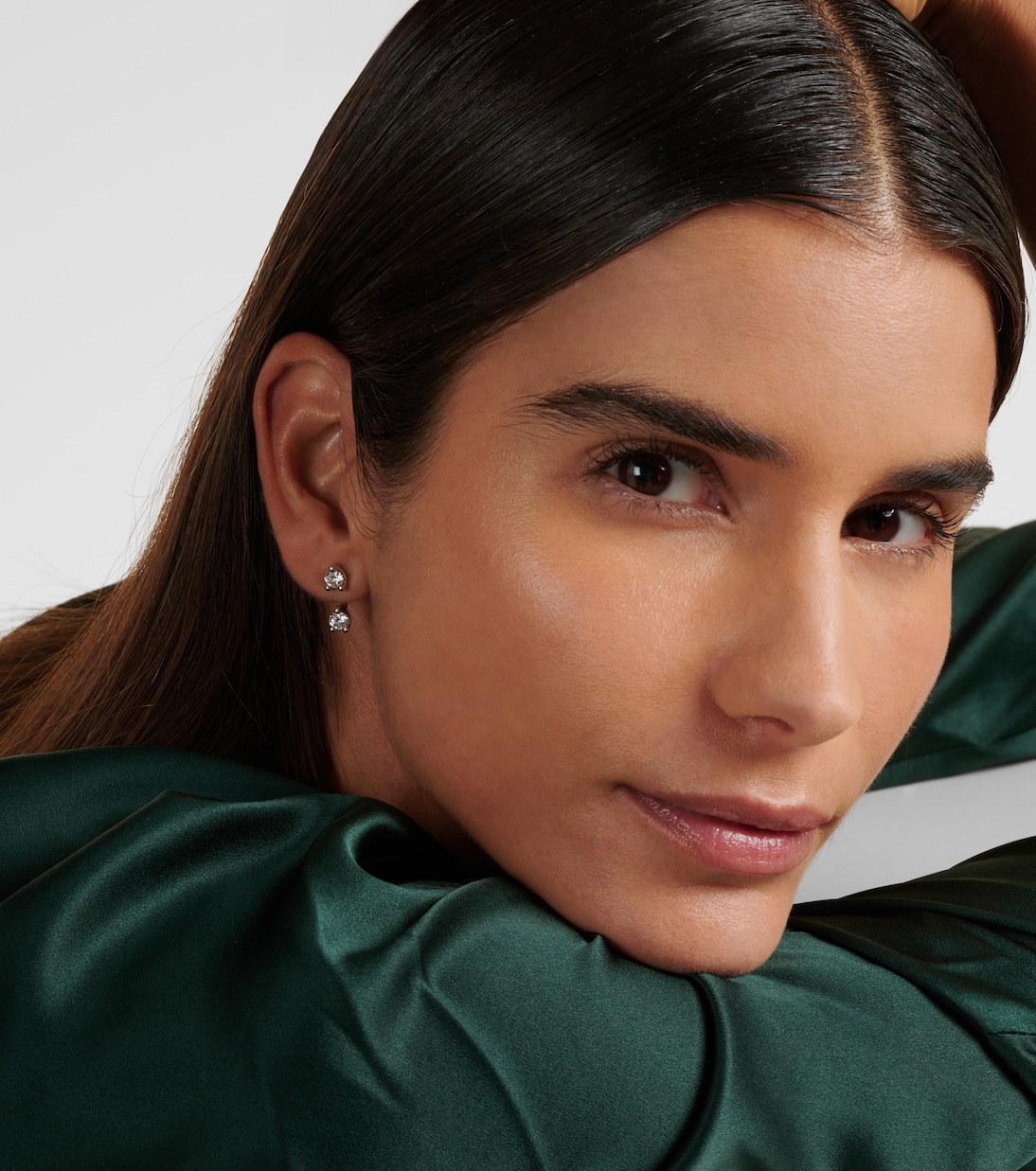 Boucle d'oreille unique en or blanc 18 ct et diamants | Anita Ko