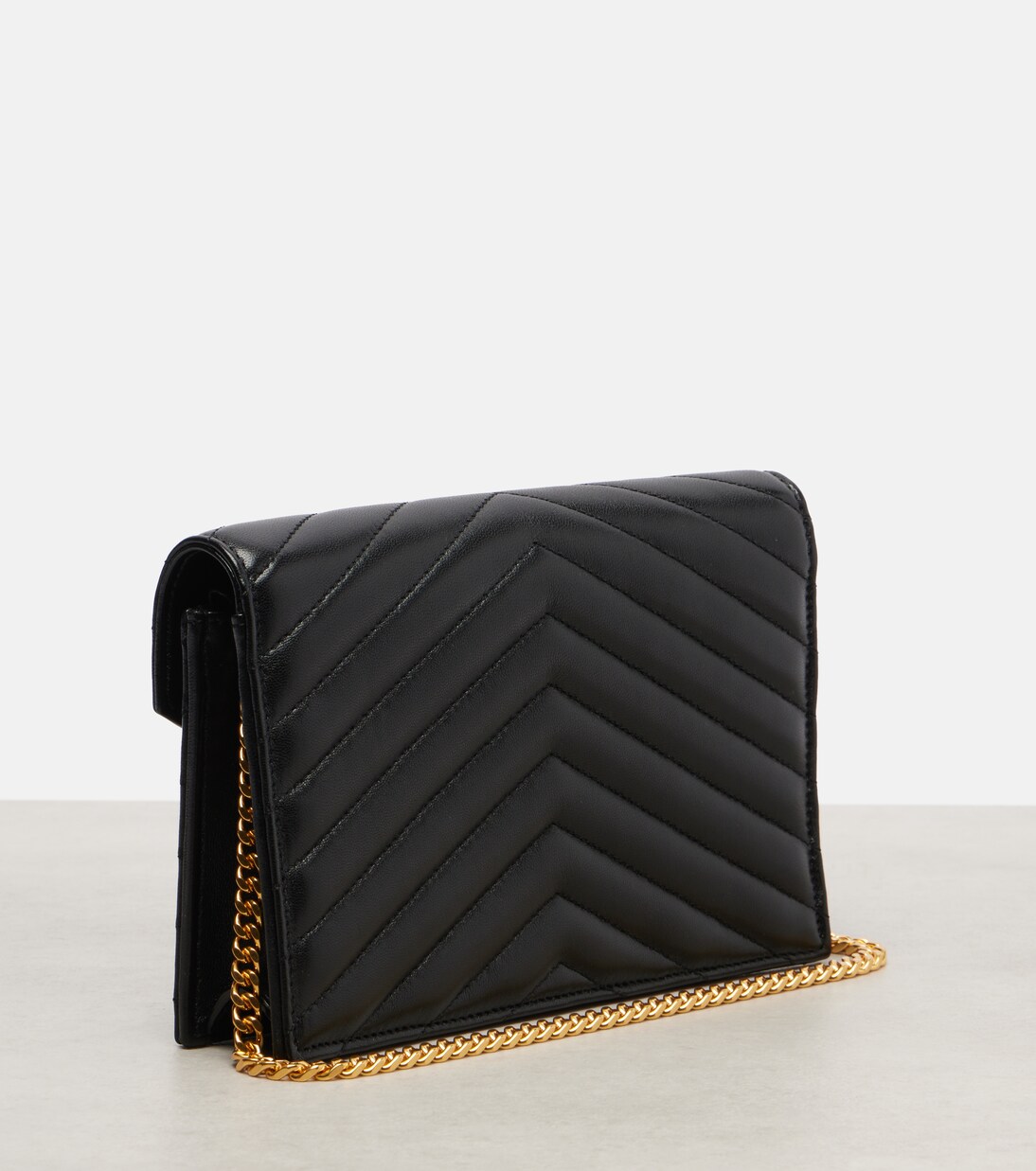 محفظة بسلسلة من الجلد Cassandre Envelope | Saint Laurent