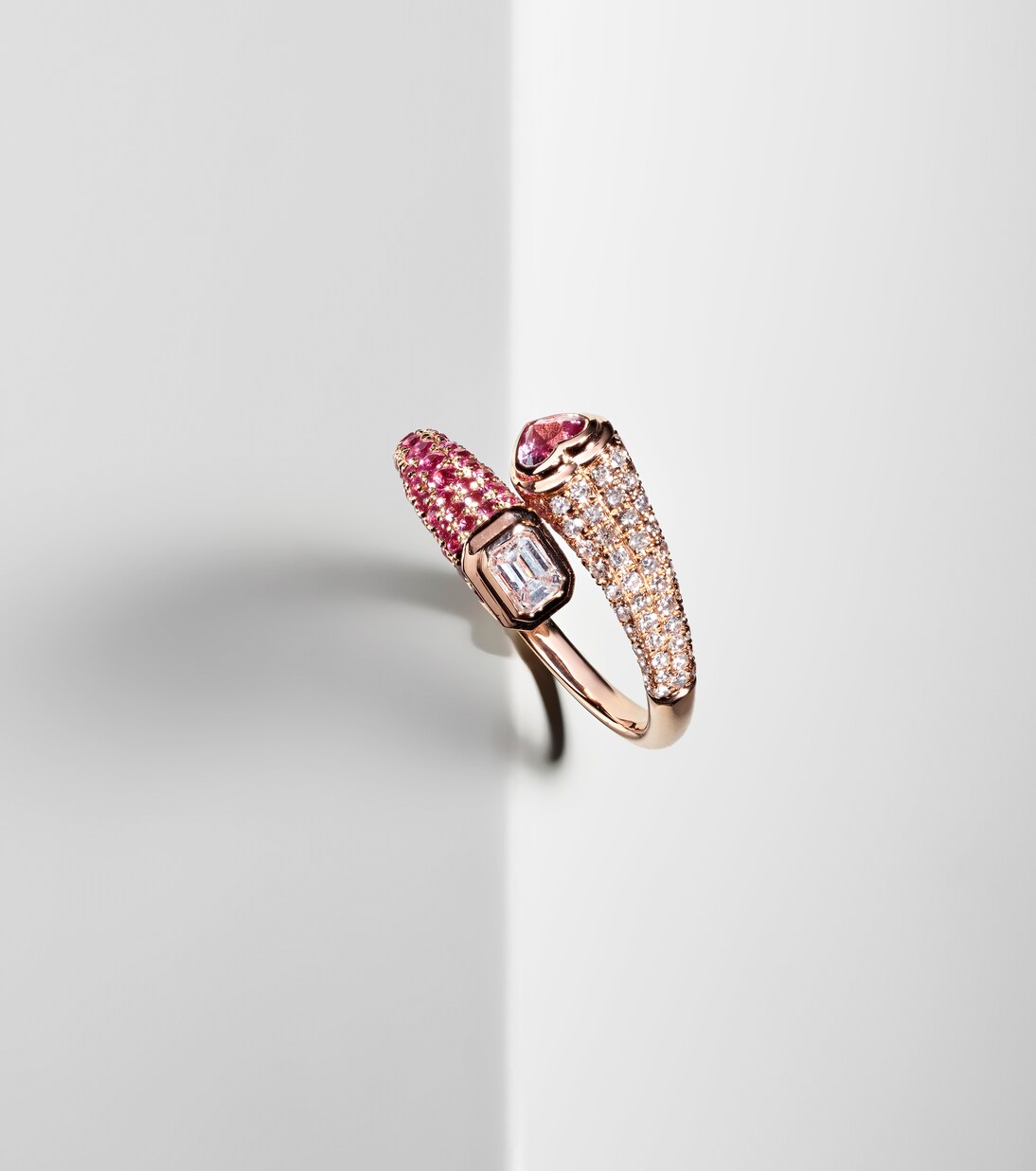 Bague Mixed Bypass en or rose 18 ct, diamants et saphirs | Shay Jewelry