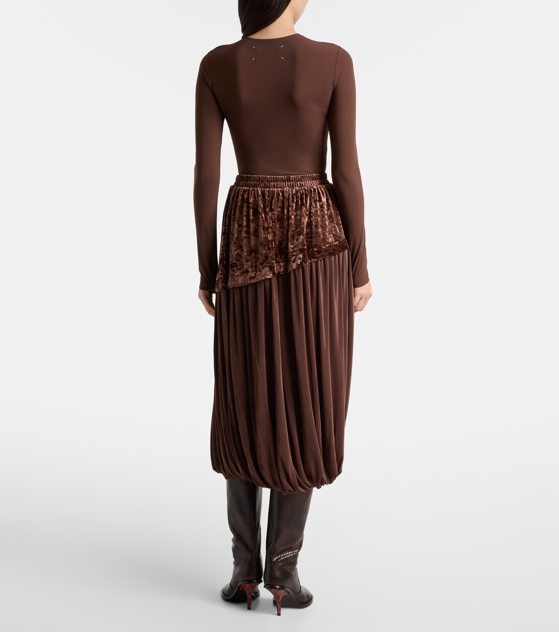 Midirock aus Jersey und Samt  | Xu Zhi