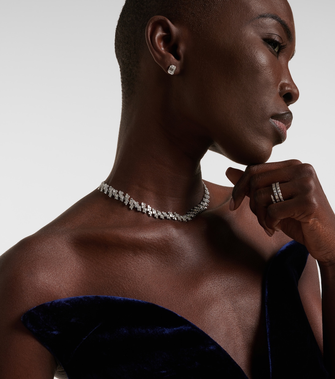 Art Deco 18kt white gold choker with diamonds | Kamyen