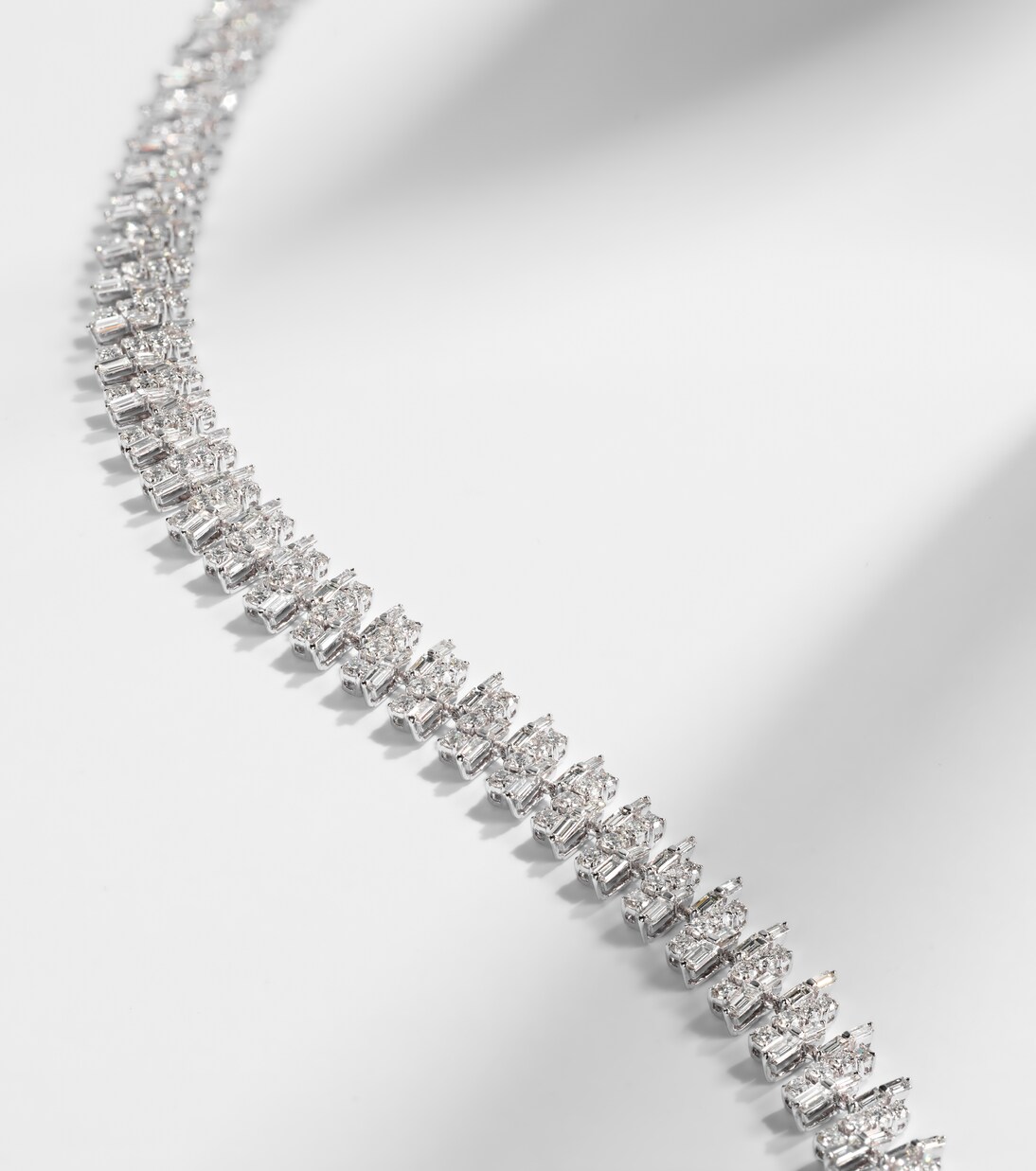 Art Deco 18kt white gold choker with diamonds | Kamyen