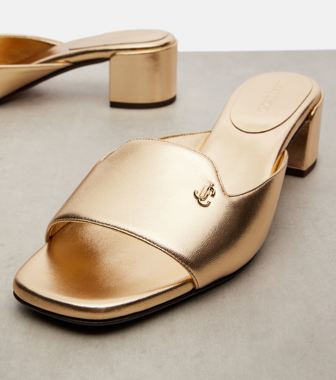 Pantoletten Dina 45 aus Metallic-Leder | Jimmy Choo