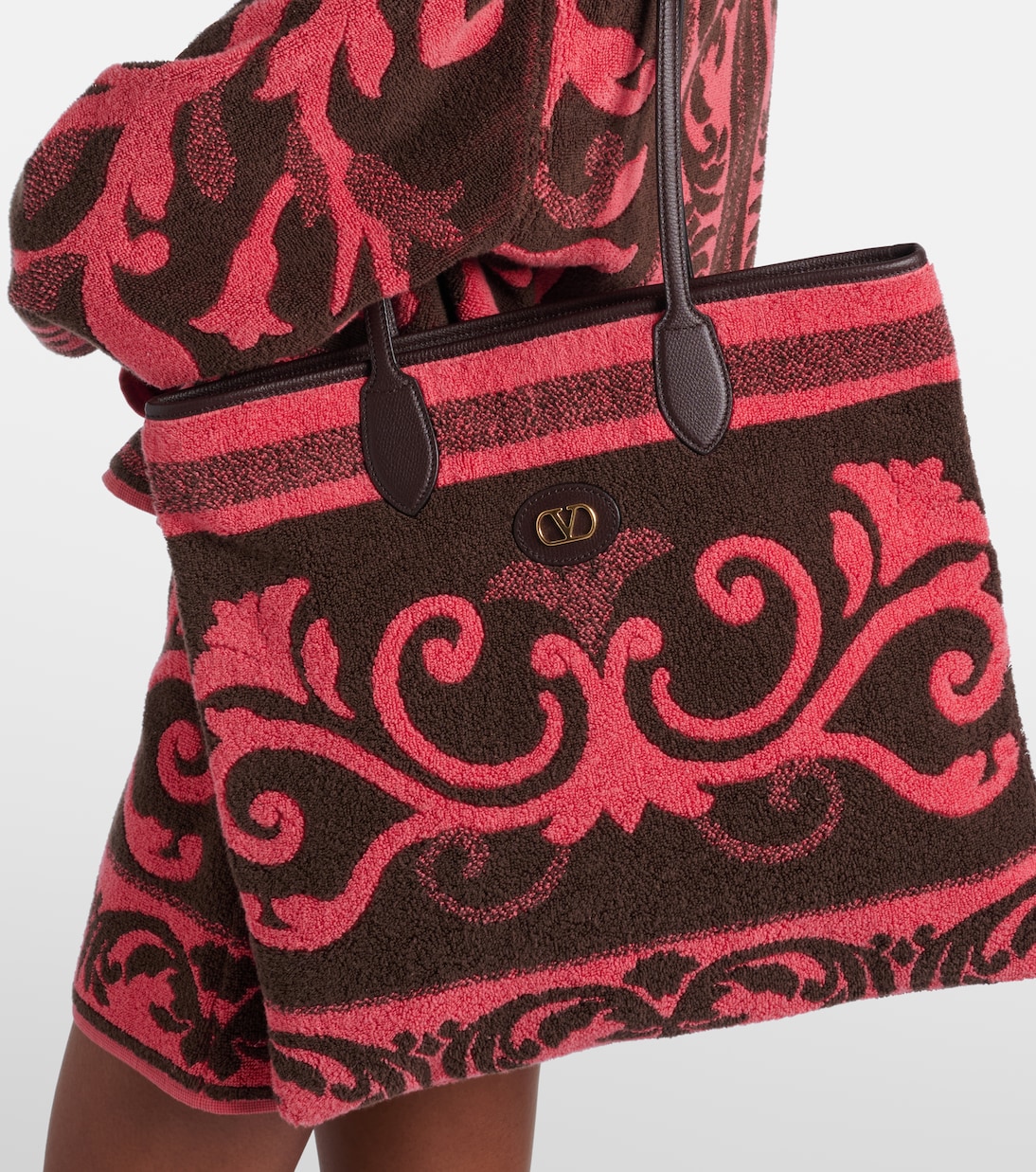 VLogo N/S Medium terry tote bag | Valentino Garavani