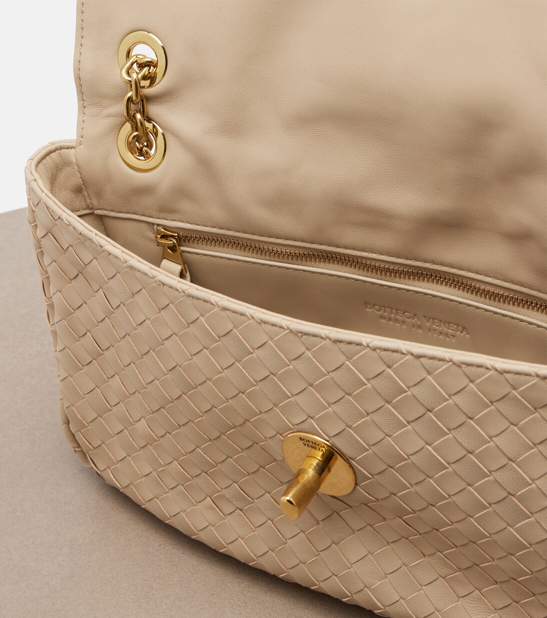 Madison Intrecciato leather shoulder bag | Bottega Veneta