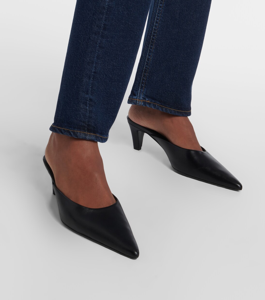 جينر بقصّة سليم بخصر عالي Nico Boot | Agolde