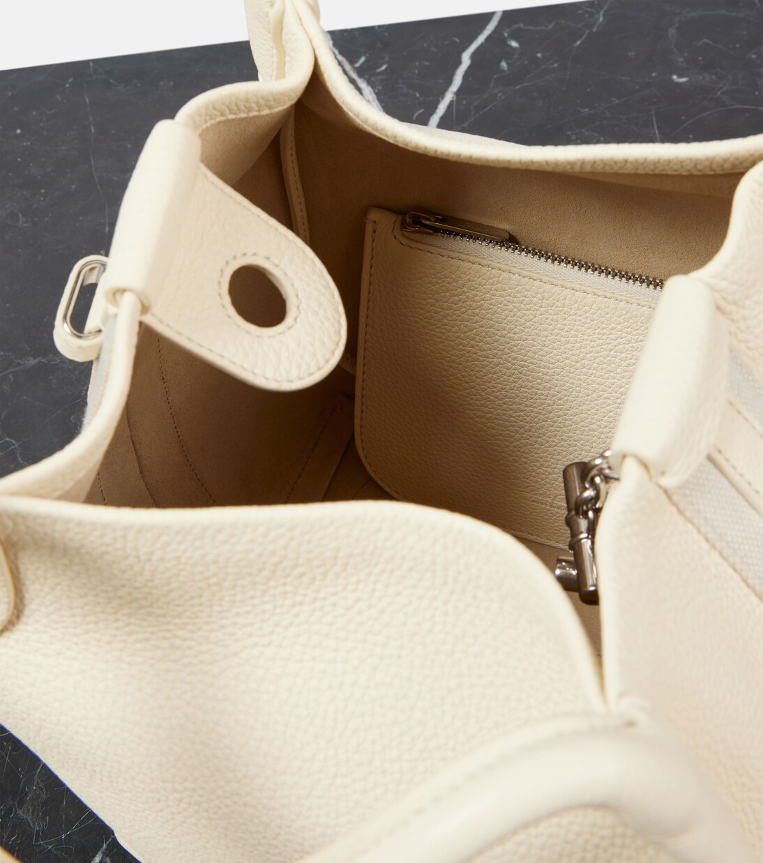 Schultertasche Bale Small aus Leder | Loro Piana