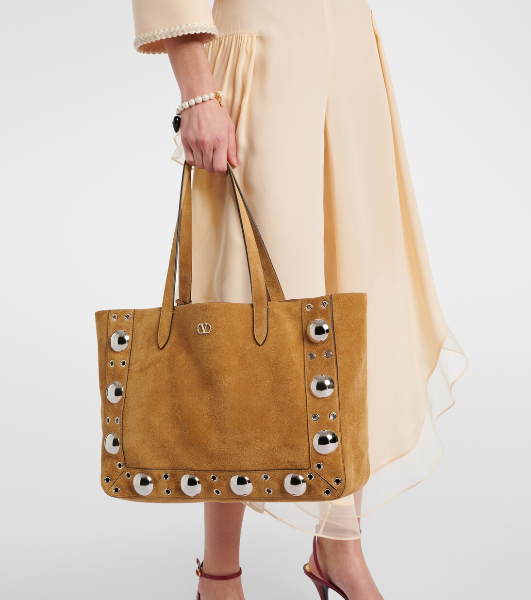 Shopper Nellcôte Medium de ante con tachuelas | Valentino Garavani