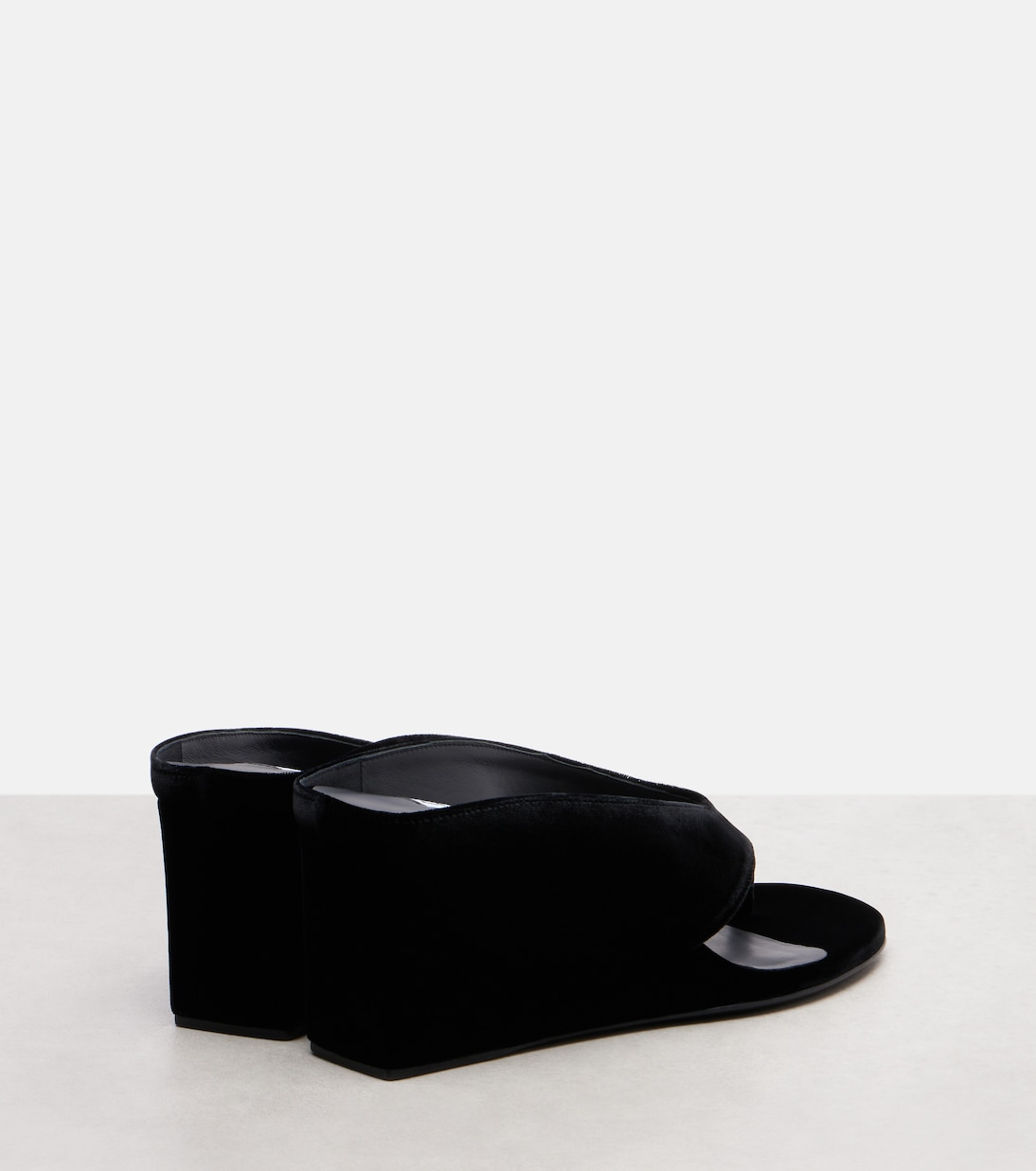 Velvet wedge thong sandals | Alaïa