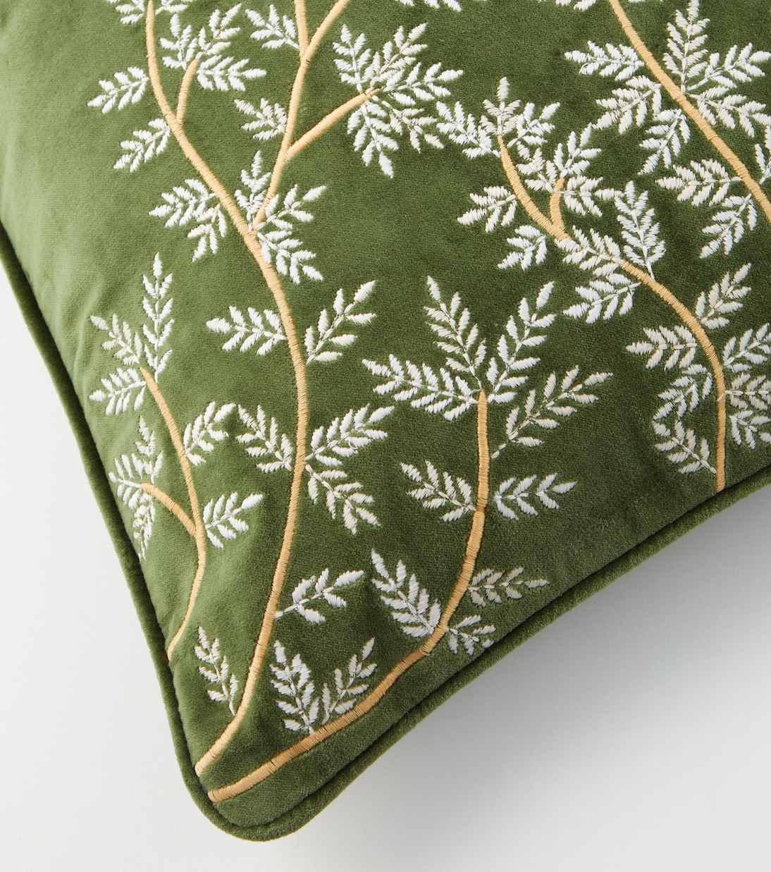 Embroidered cotton velvet cushion | Les-Ottomans