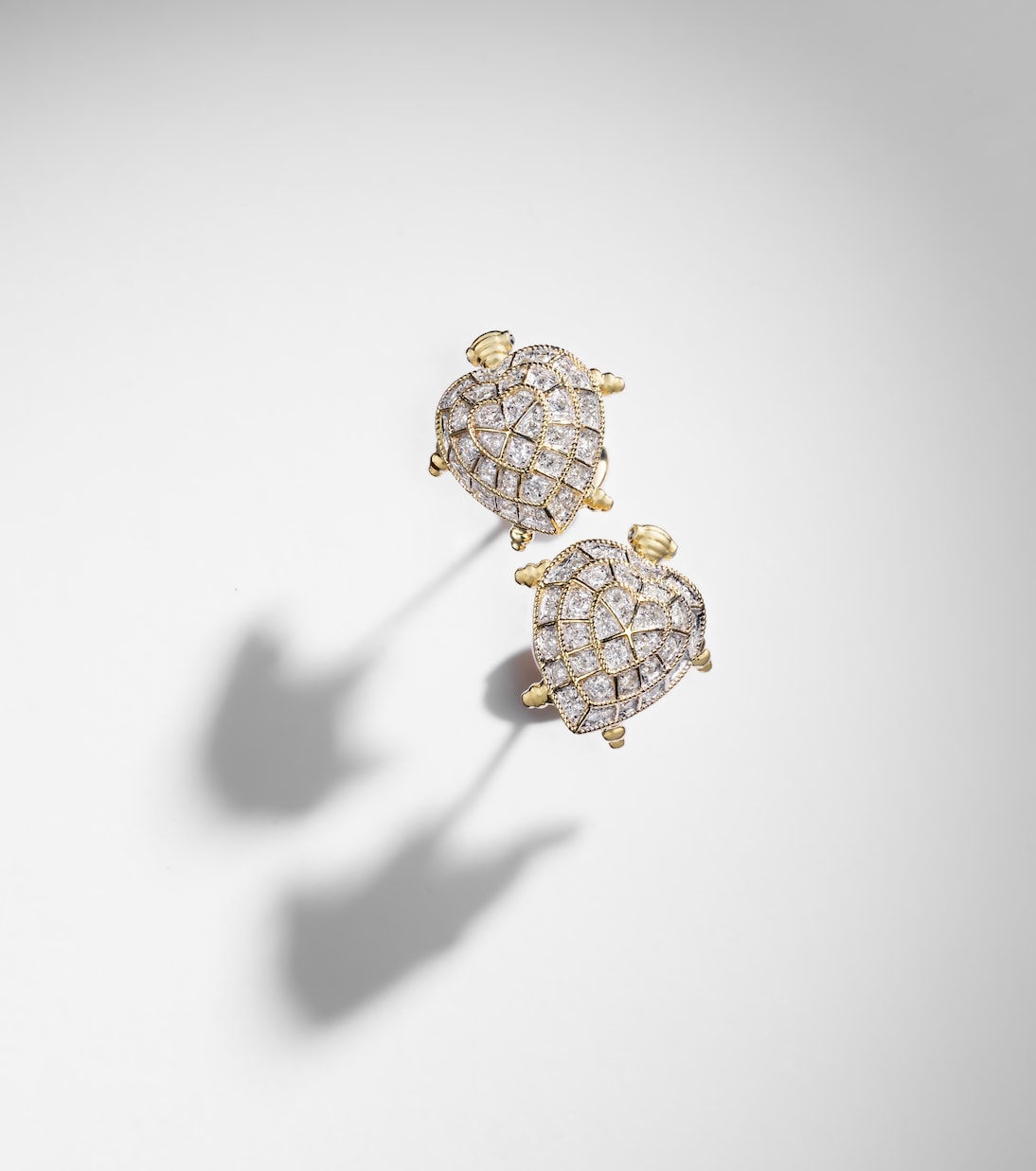 Tortue Coeur 9kt gold earrings with diamonds | Yvonne Léon