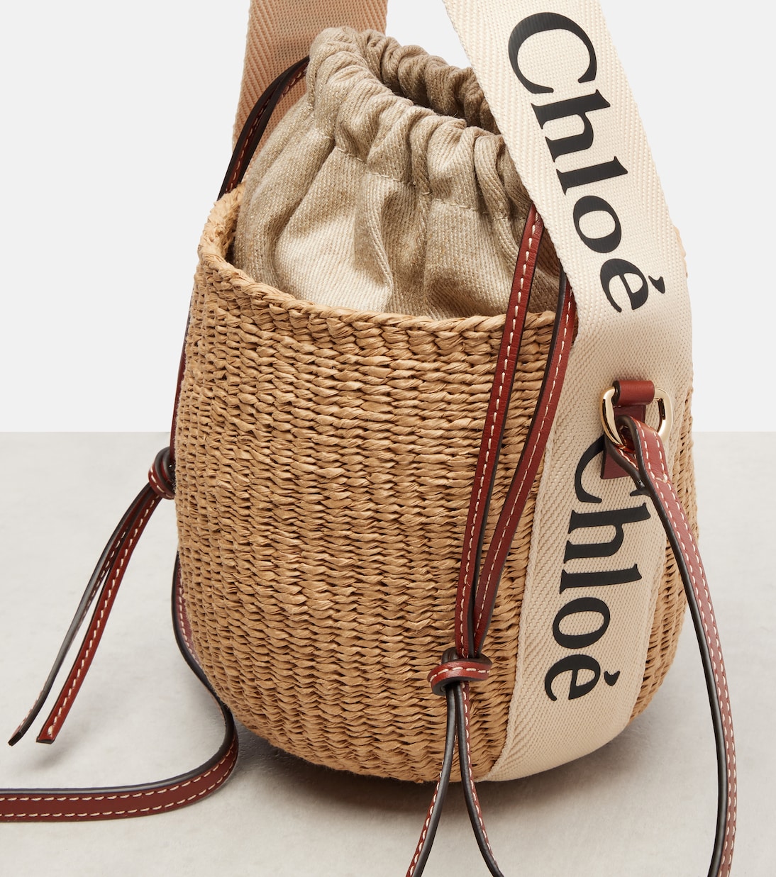 Bolso saco Woody Small de rafia | Chloé