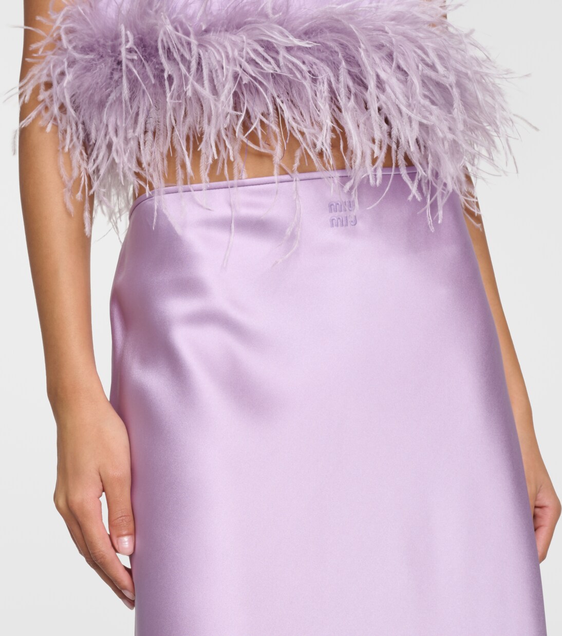 Midirock aus Satin mit Federn | Miu Miu