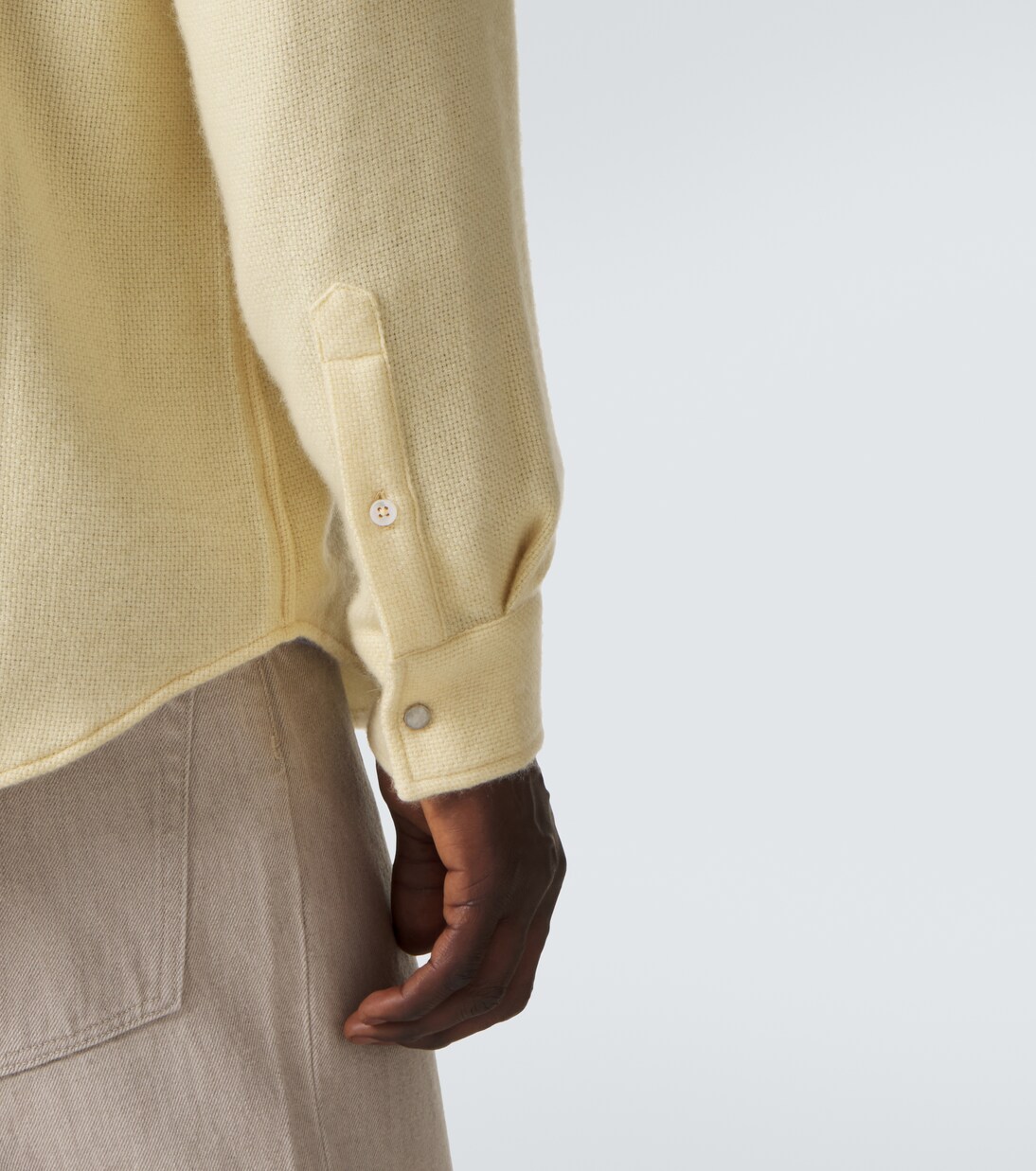 Daffodil Solid cashmere shirt with moonstone | God's True Cashmere