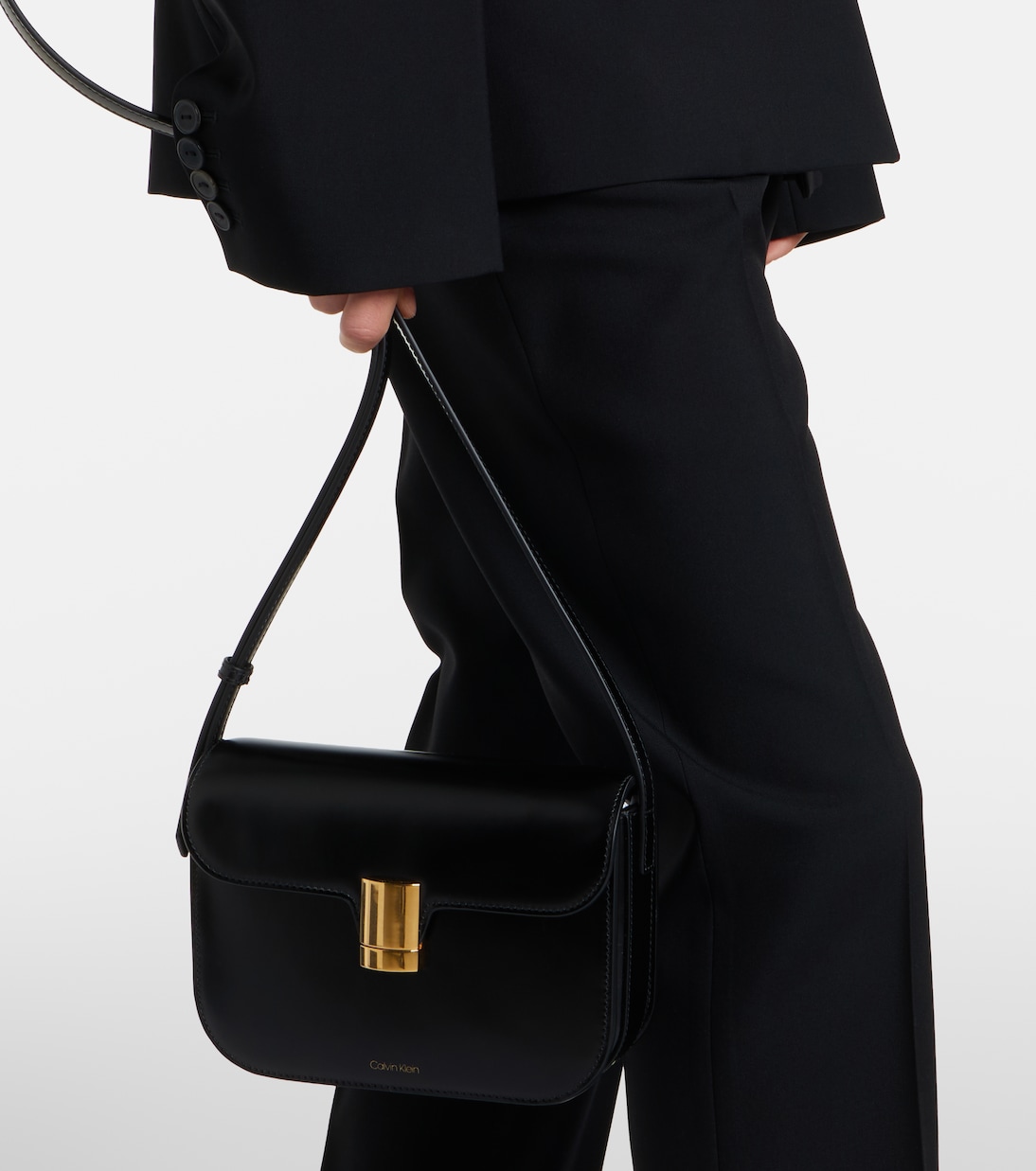 Schultertasche Tilla Small aus Leder | Calvin Klein Collection
