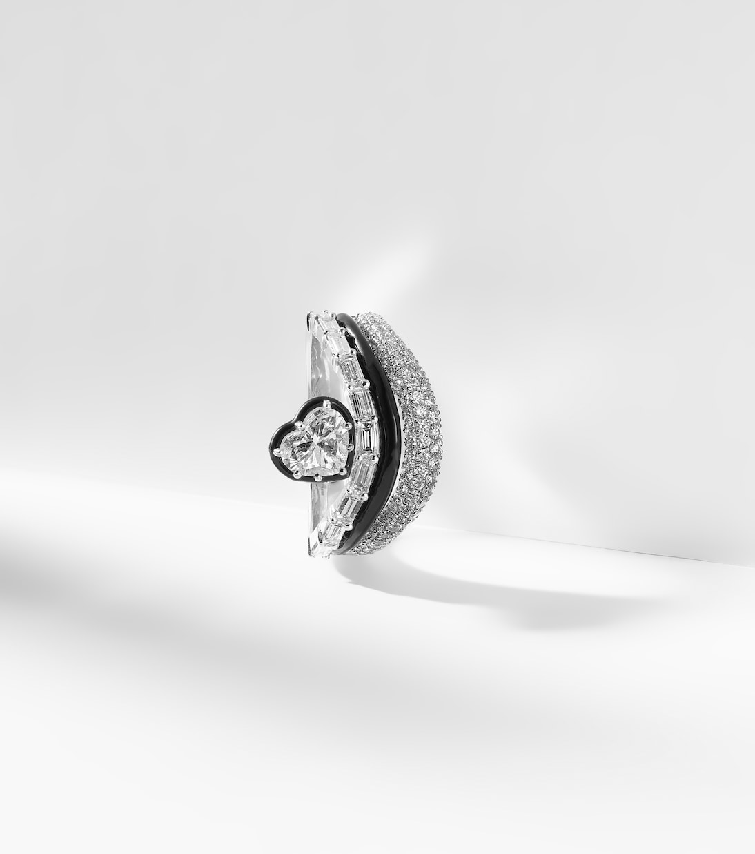 Art Deco Heart 18kt white gold ring with diamonds | Kamyen