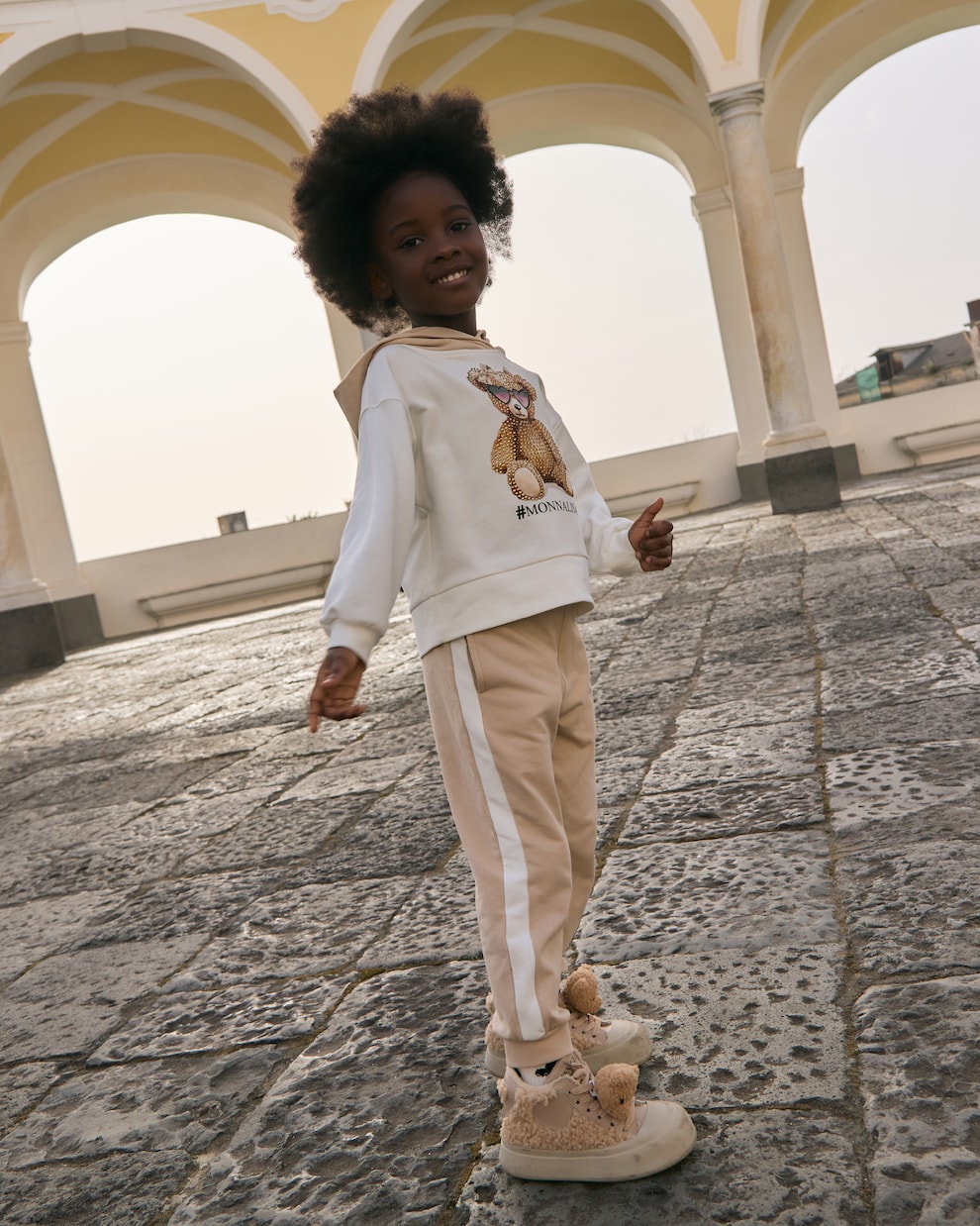 Set de sweat-shirt à capuche et pantalon de survêtement en coton mélangé | Monnalisa