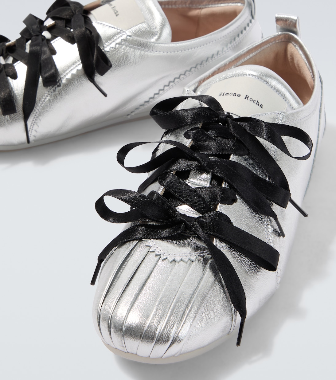 Sneakers Ballerina Grip aus Metallic-Leder | Simone Rocha