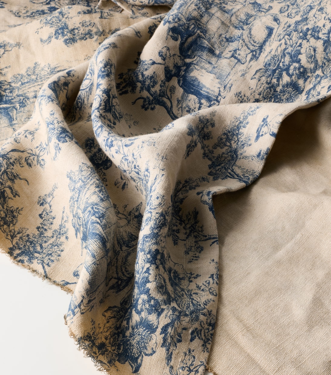 Glafira floral linen tablecloth | The House of Lyria
