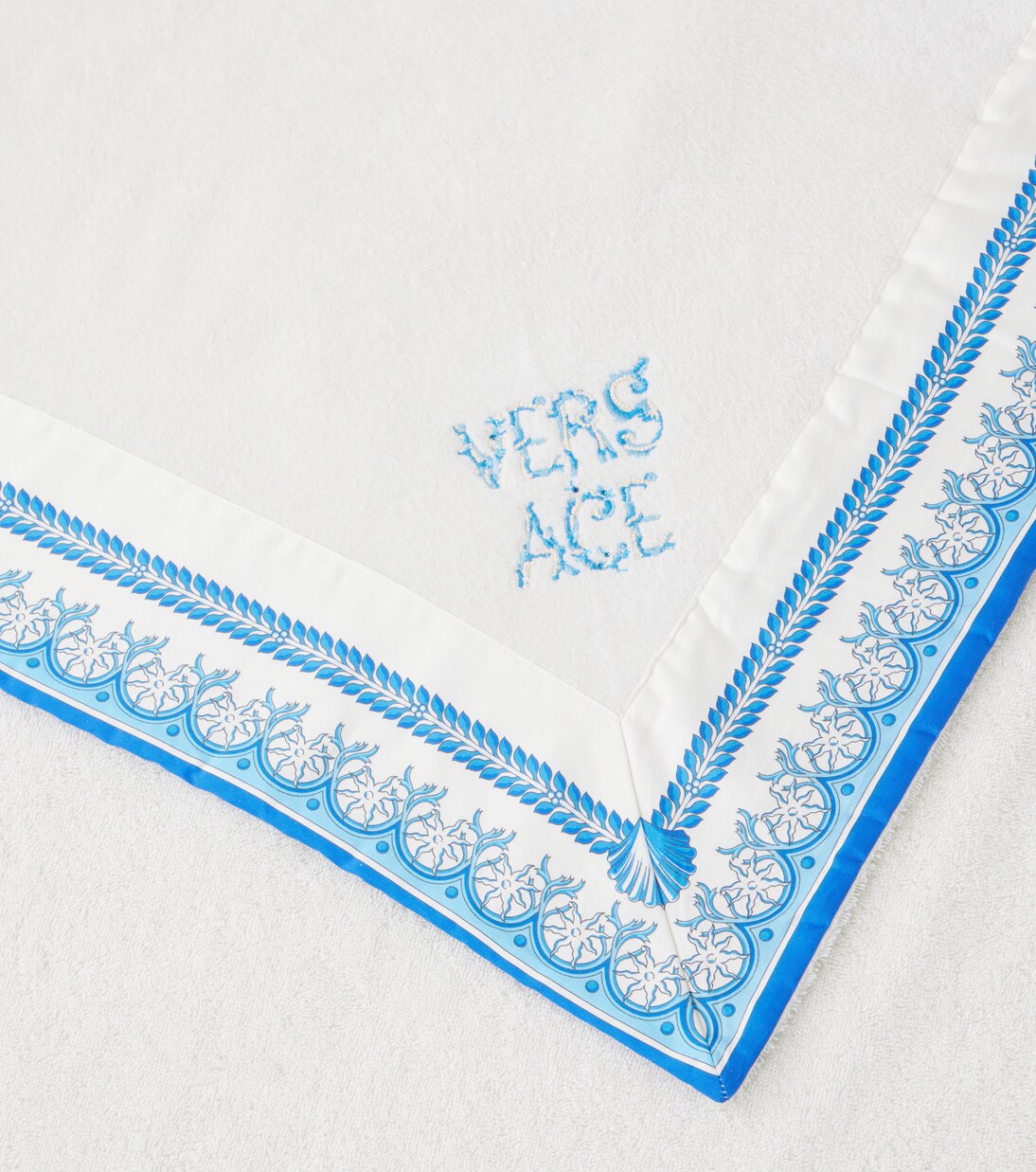 منشفة شاطئ من القطن التيري Underwater Barocco  | Versace Home