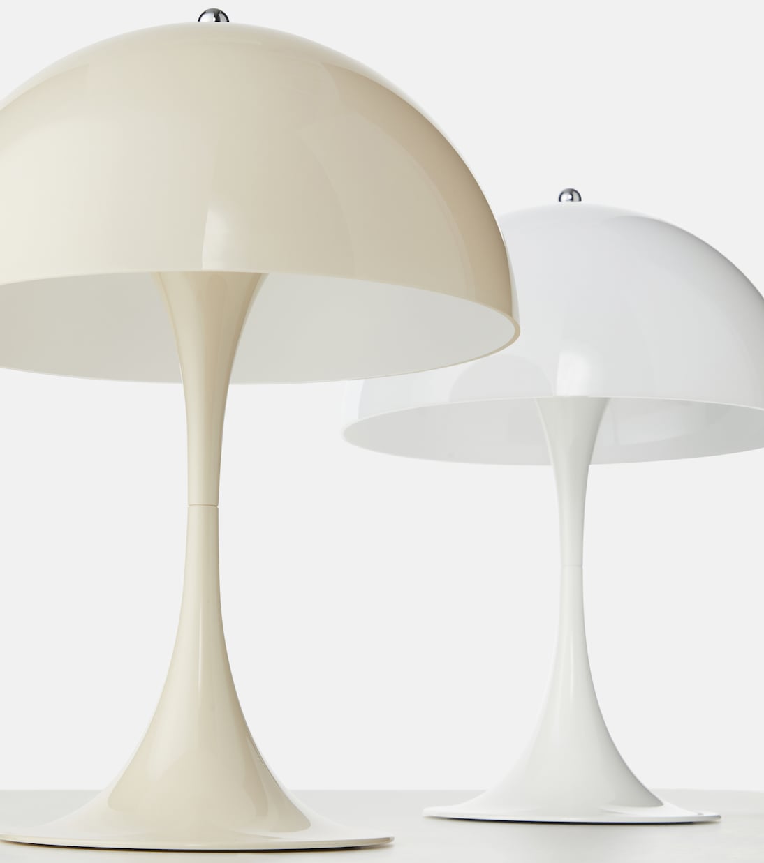 Panthella 320 table lamp by Verner Panton (universal plug) | Louis Poulsen