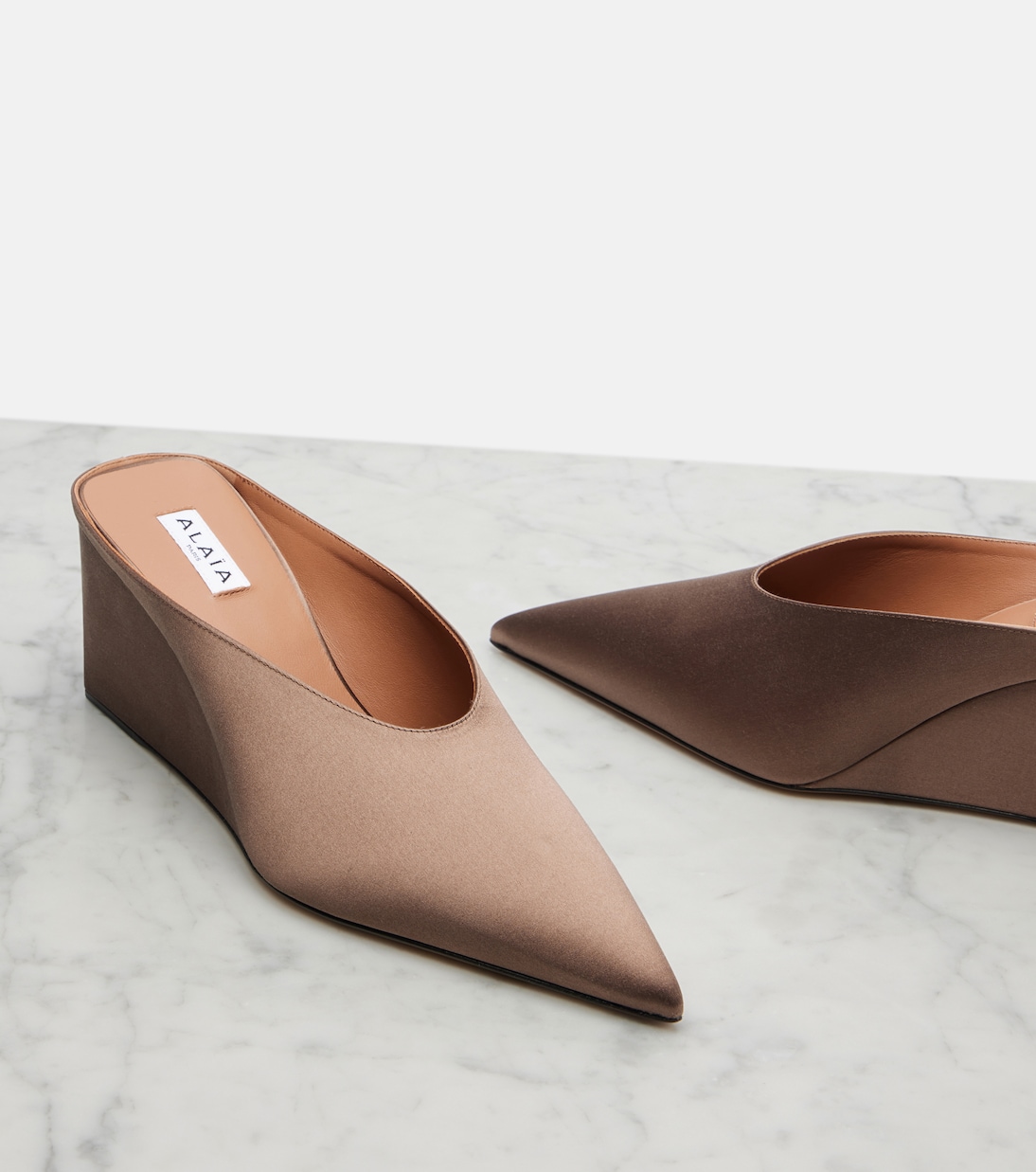 Mules Cube in raso con zeppa | Alaïa