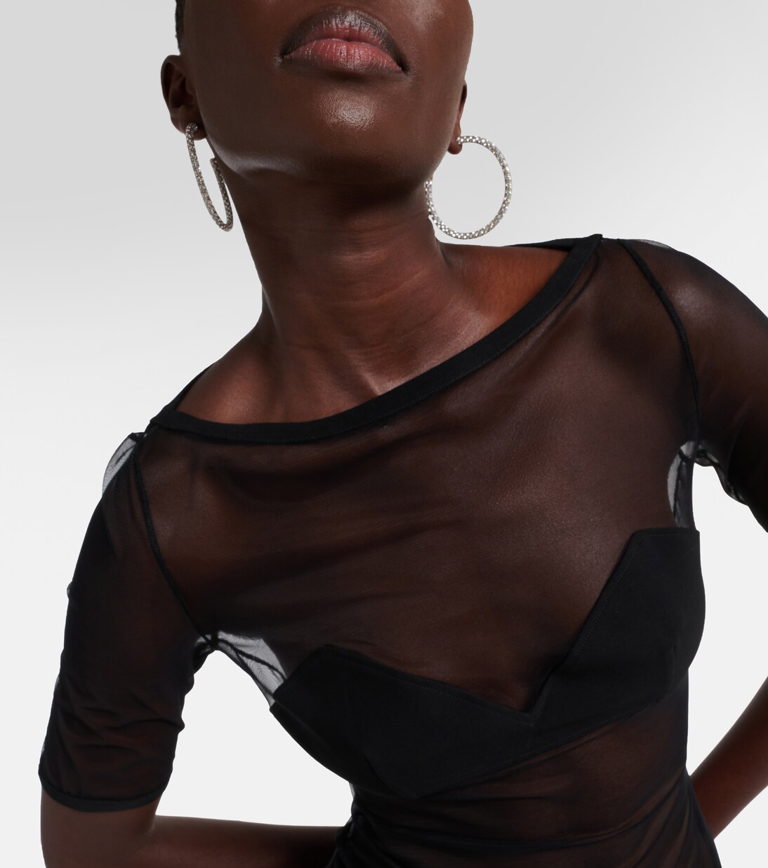 Top aus Mesh | Nensi Dojaka