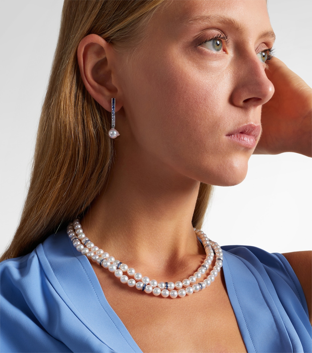 18kt white gold necklace with Akoya pearls and sapphires | Mikimoto