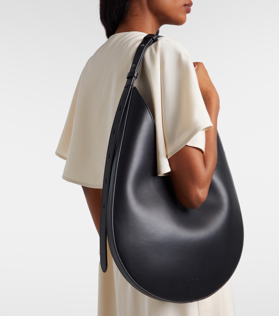 Medium leather shoulder bag | Aesther Ekme