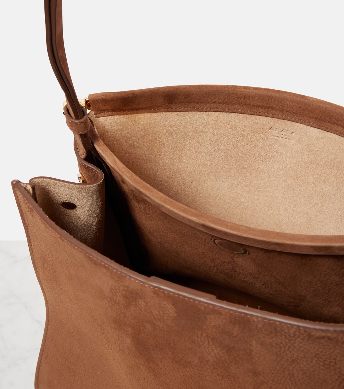 Schultertasche Le Click Medium aus Veloursleder | Alaïa