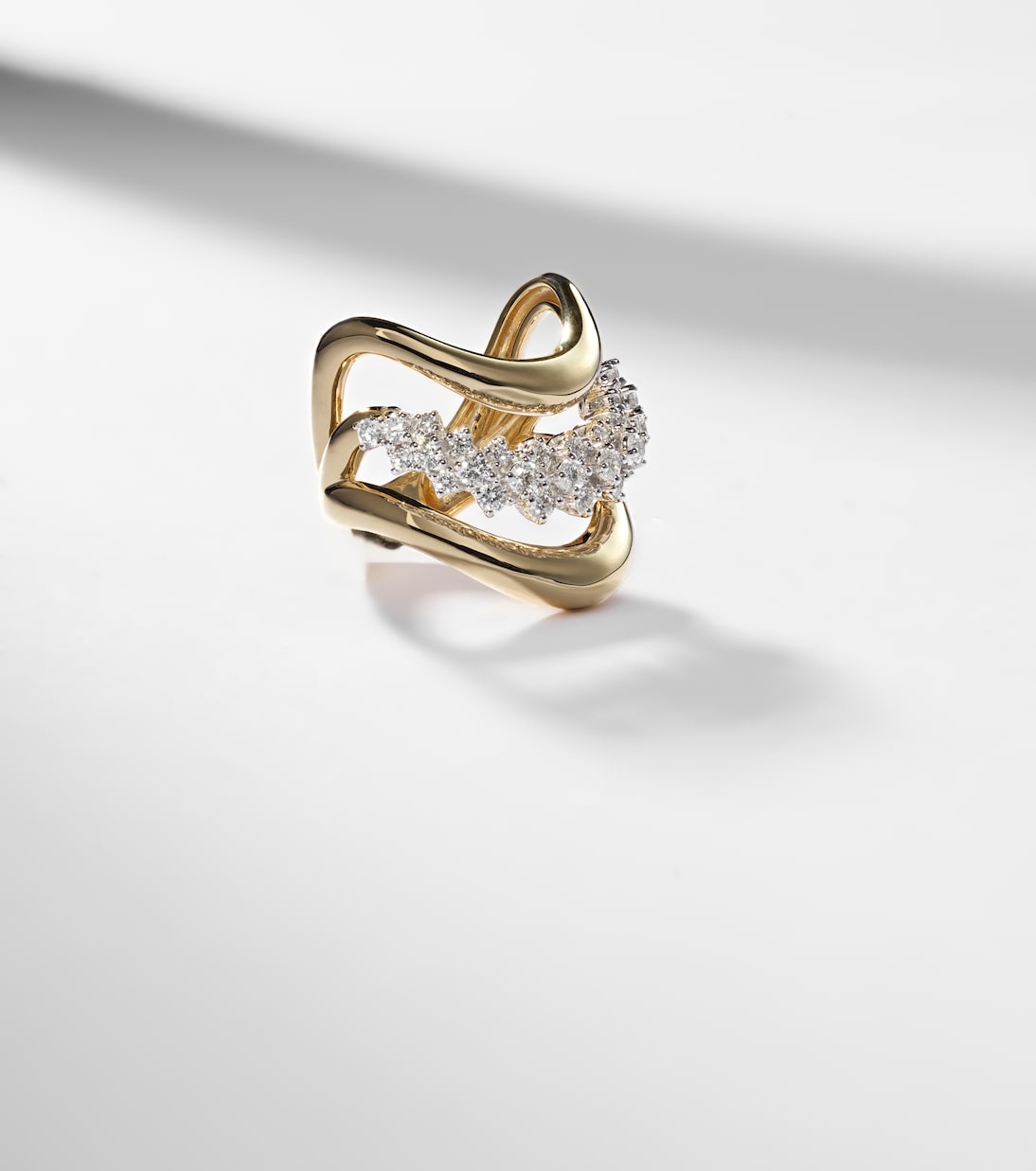 Ring Golden Strada aus 18kt Gelbgold (750/1000) mit Diamanten | Yeprem