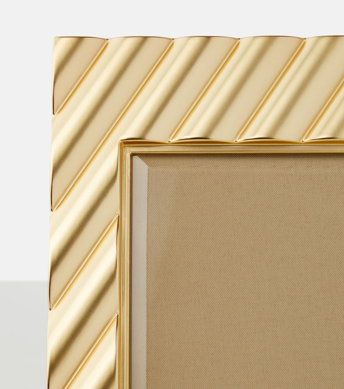Maxime gold-plated picture frame | L'Objet