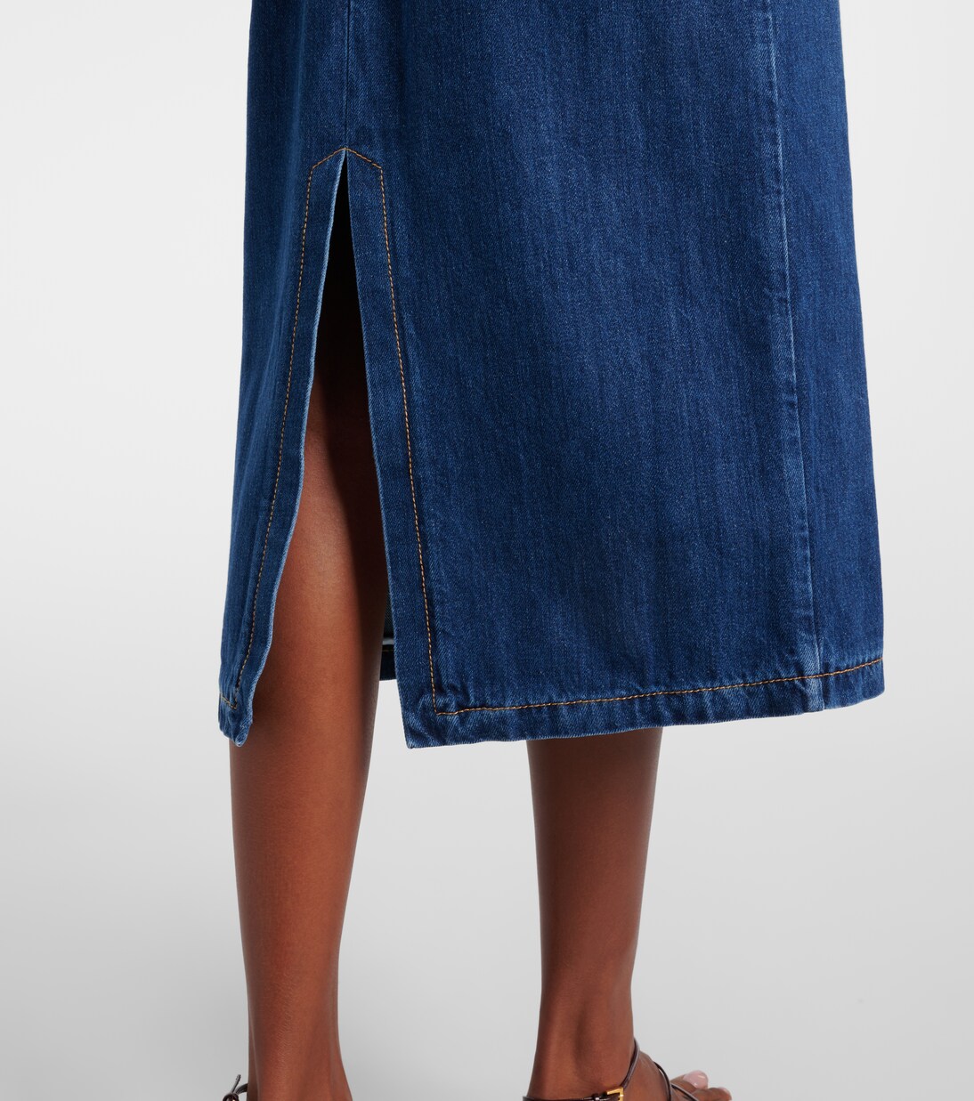 Midikleid aus Denim | Nensi Dojaka