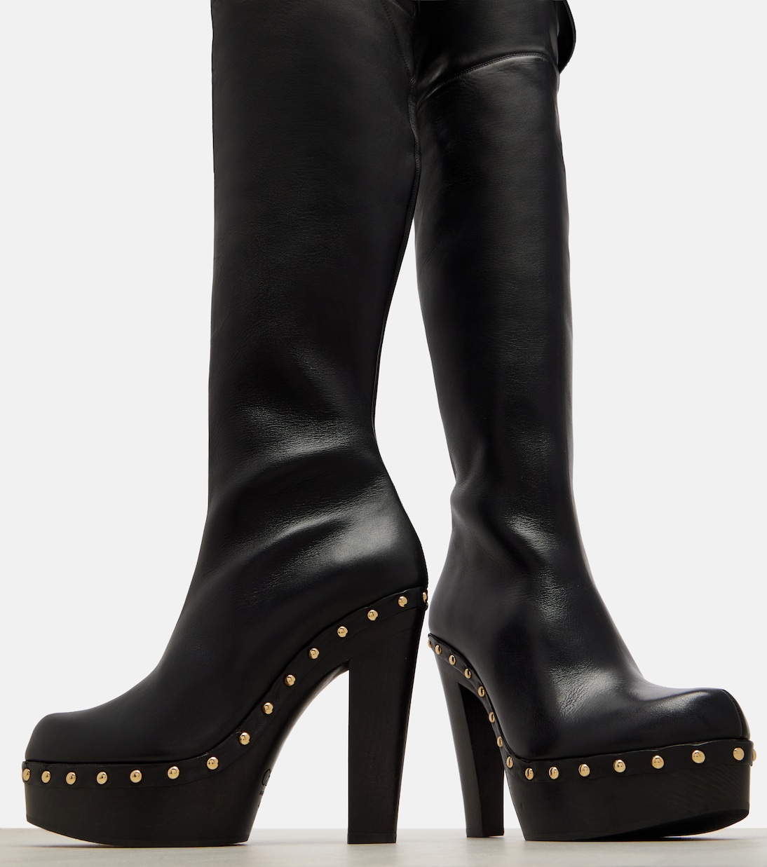 بوت لفوق الركبة من الجلد بمسامير Lola  | Chloé