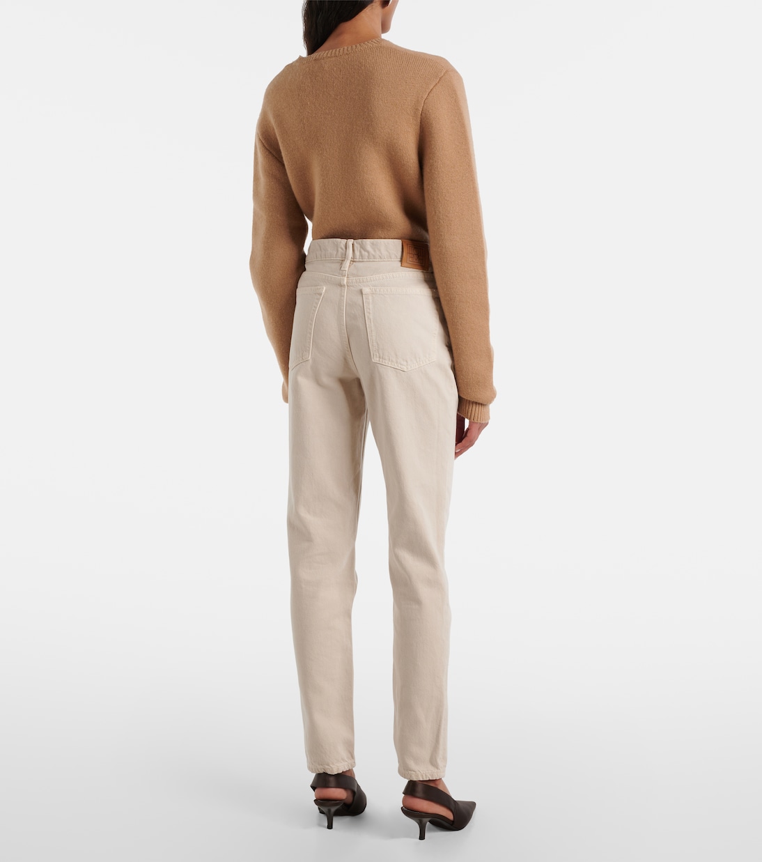 Low-rise tapered jeans | Toteme