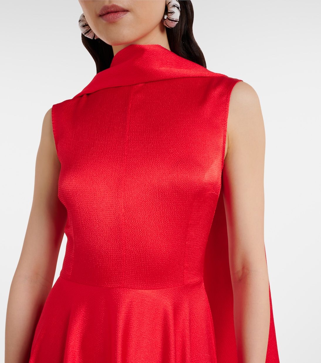 Robe longue Emelia en satin | Solace London