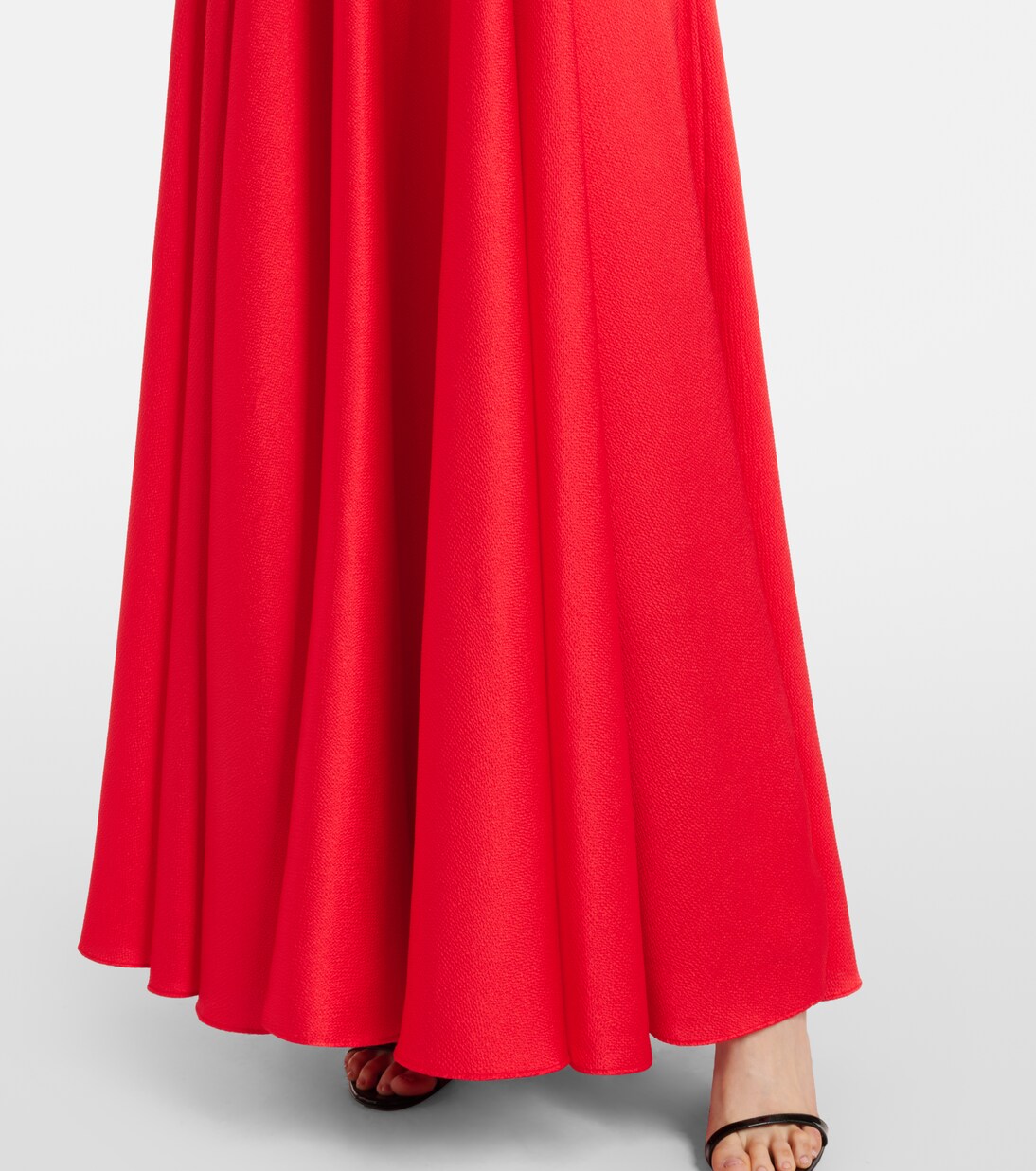 Robe longue Emelia en satin | Solace London