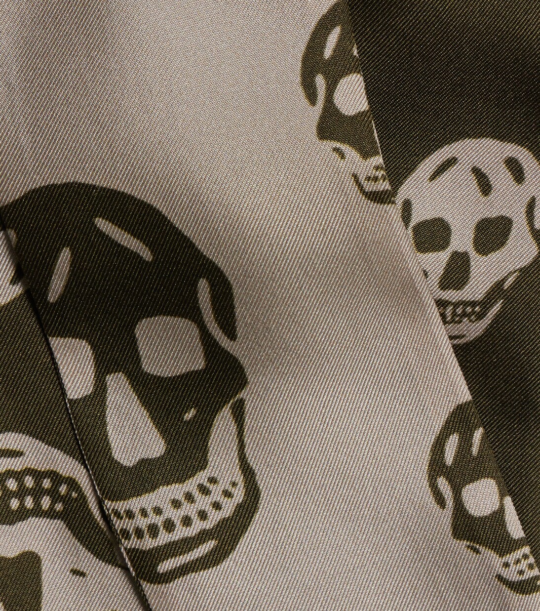 Skull silk twill scarf | McQueen