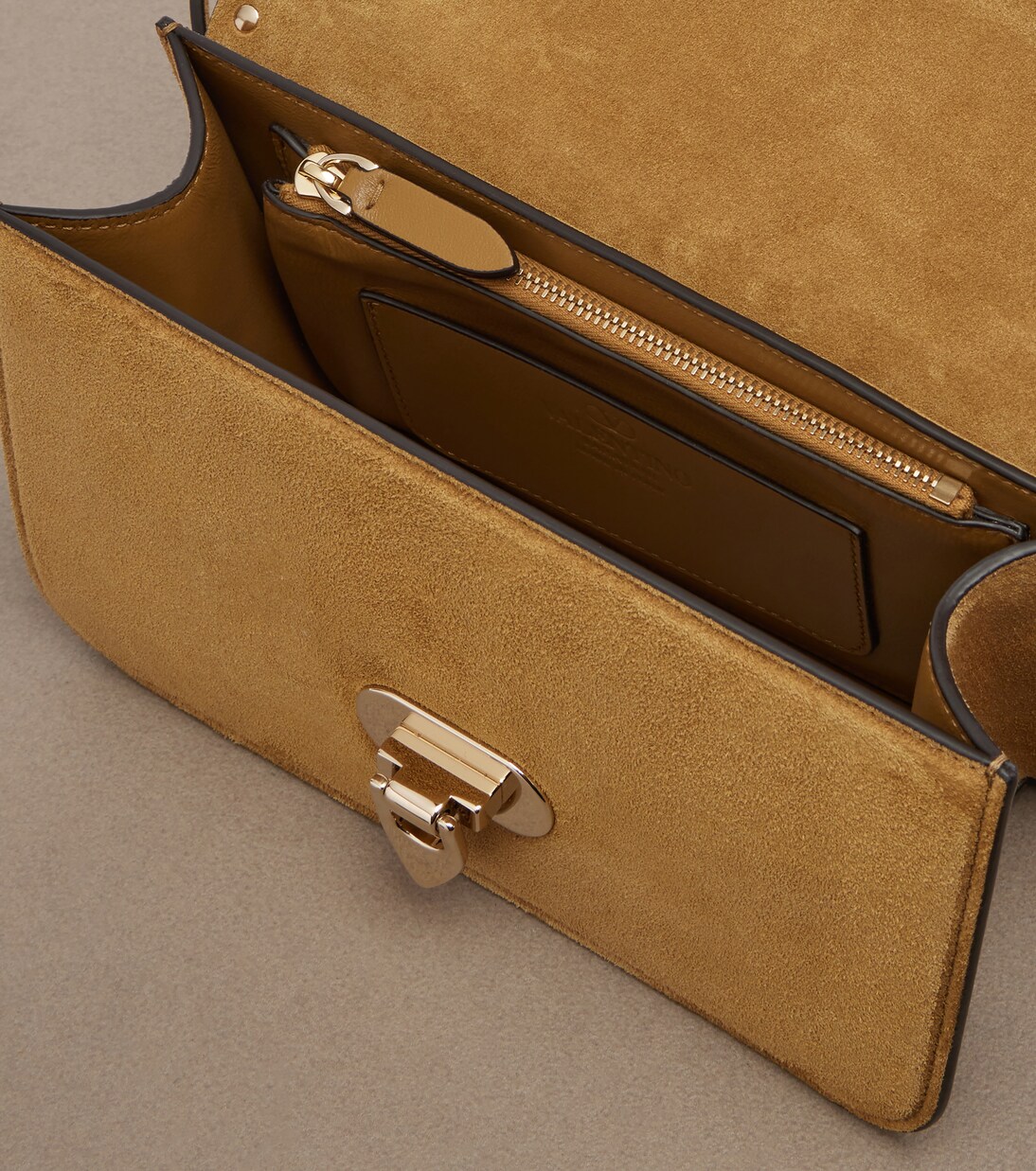 Schultertasche Rockstud Small aus Veloursleder  | Valentino Garavani