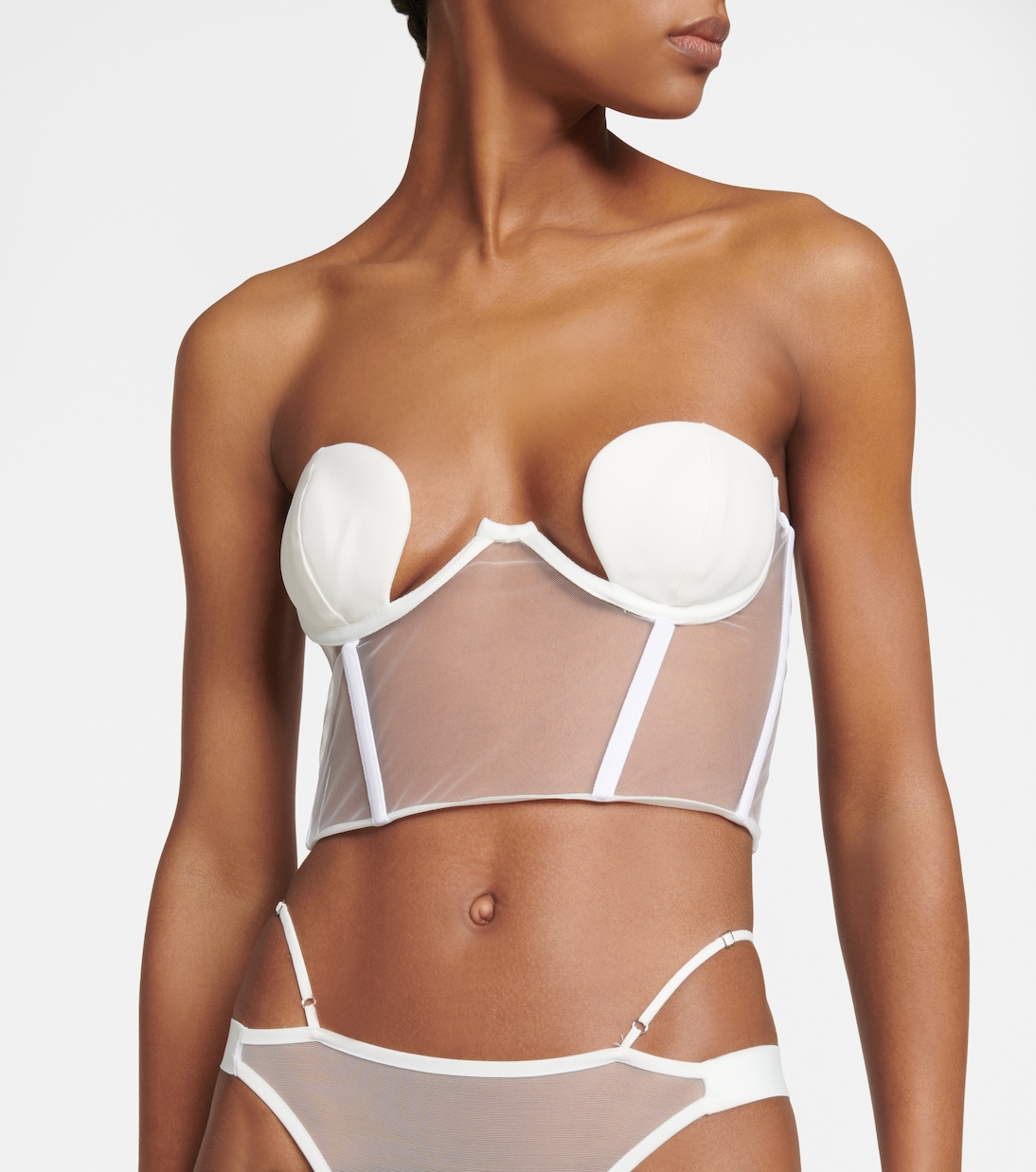 Braga de novia de tul | Nensi Dojaka