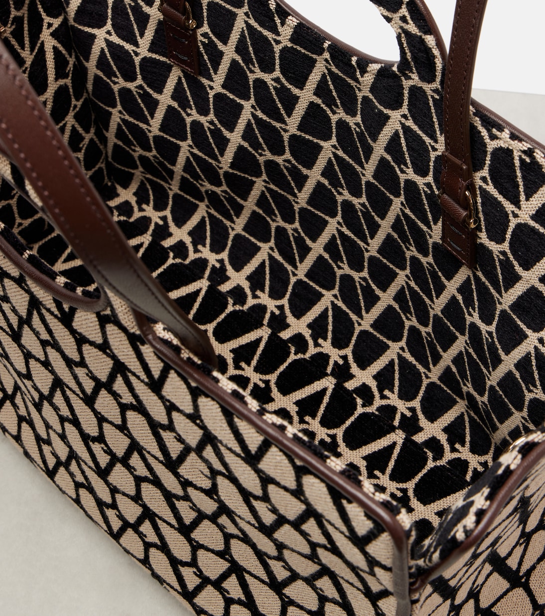 Le Troisieme Large shopper | Valentino Garavani